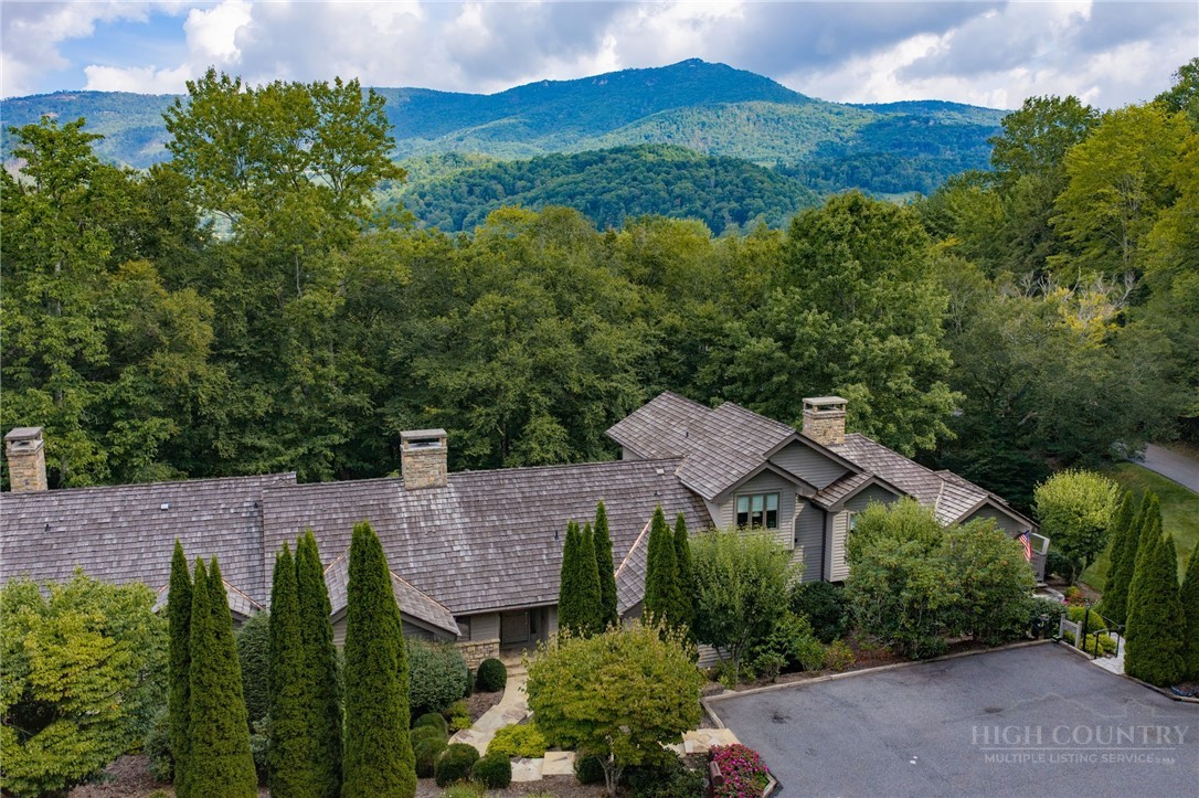 659 Club House Drive D2 — photo