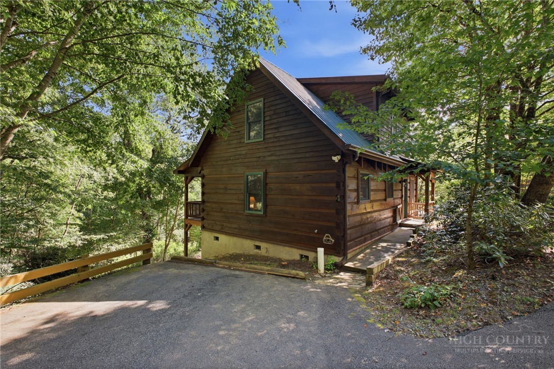 216 Apple Ridge Lane — photo