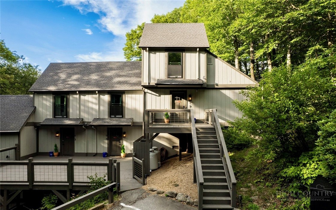 500 Adams Apple Drive 1-6 + Adu — photo
