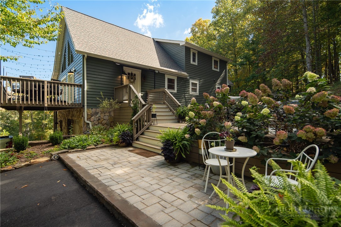 727 Timberlane Drive — photo