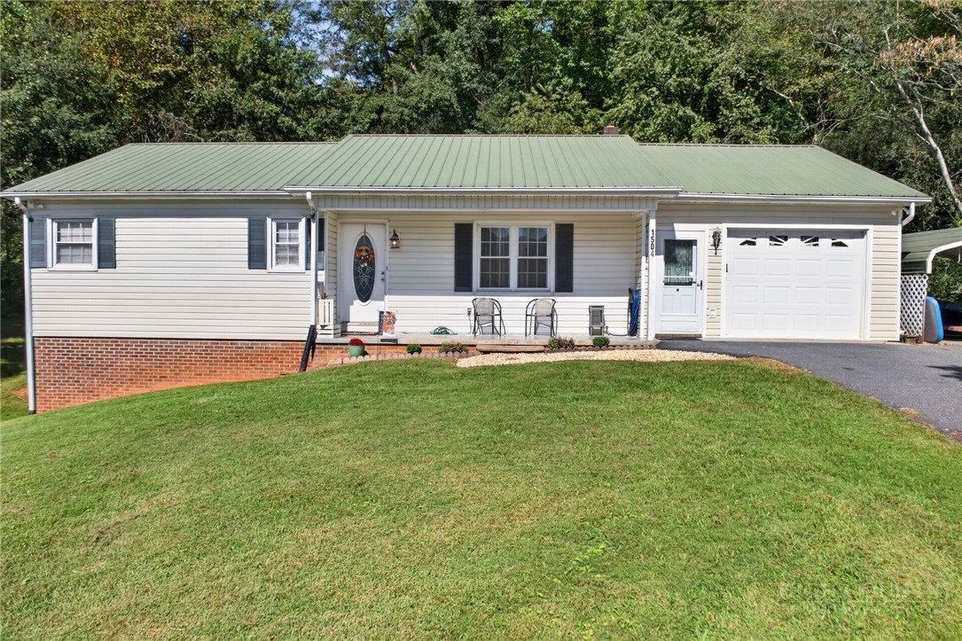 1504 Nc Highway 268 — photo