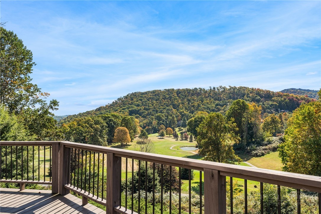 625 Mountain Glen Drive — photo