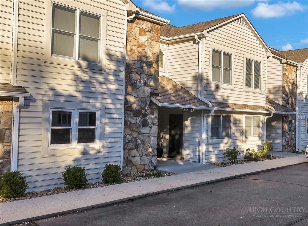 57 Club Villa Drive Unit 102 — photo