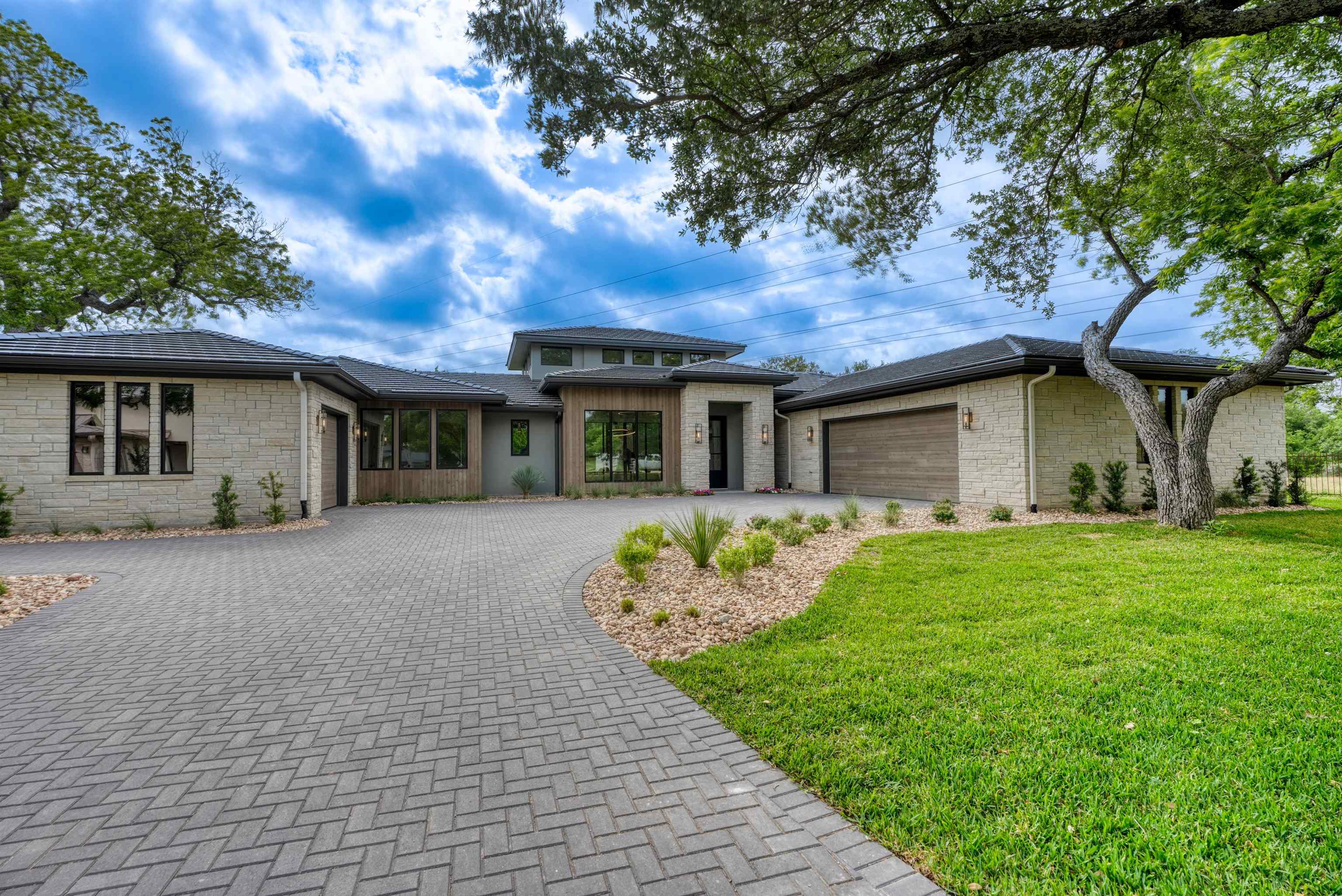 106 Edwards Circle — photo
