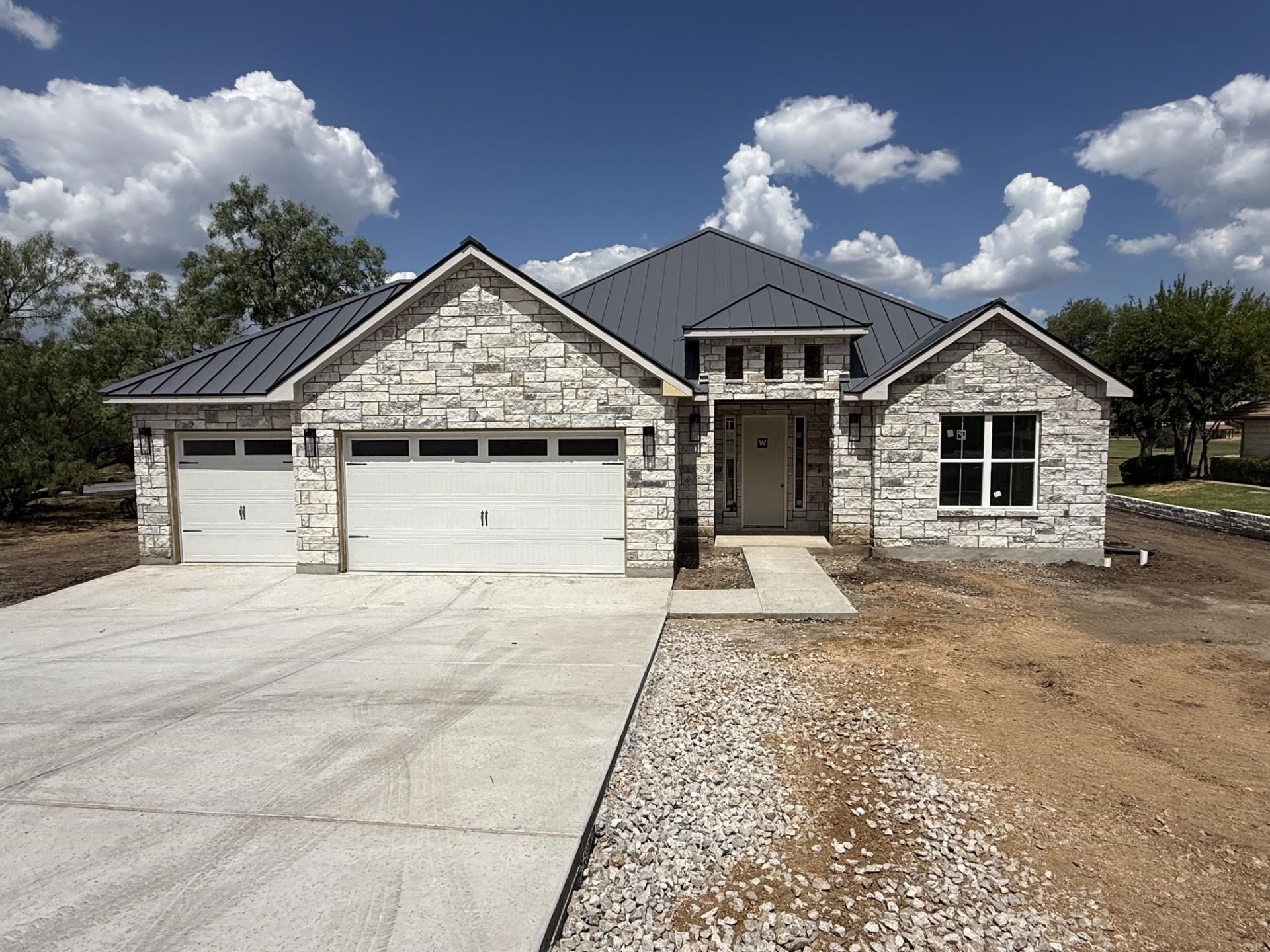 604 Hi Circle South — photo