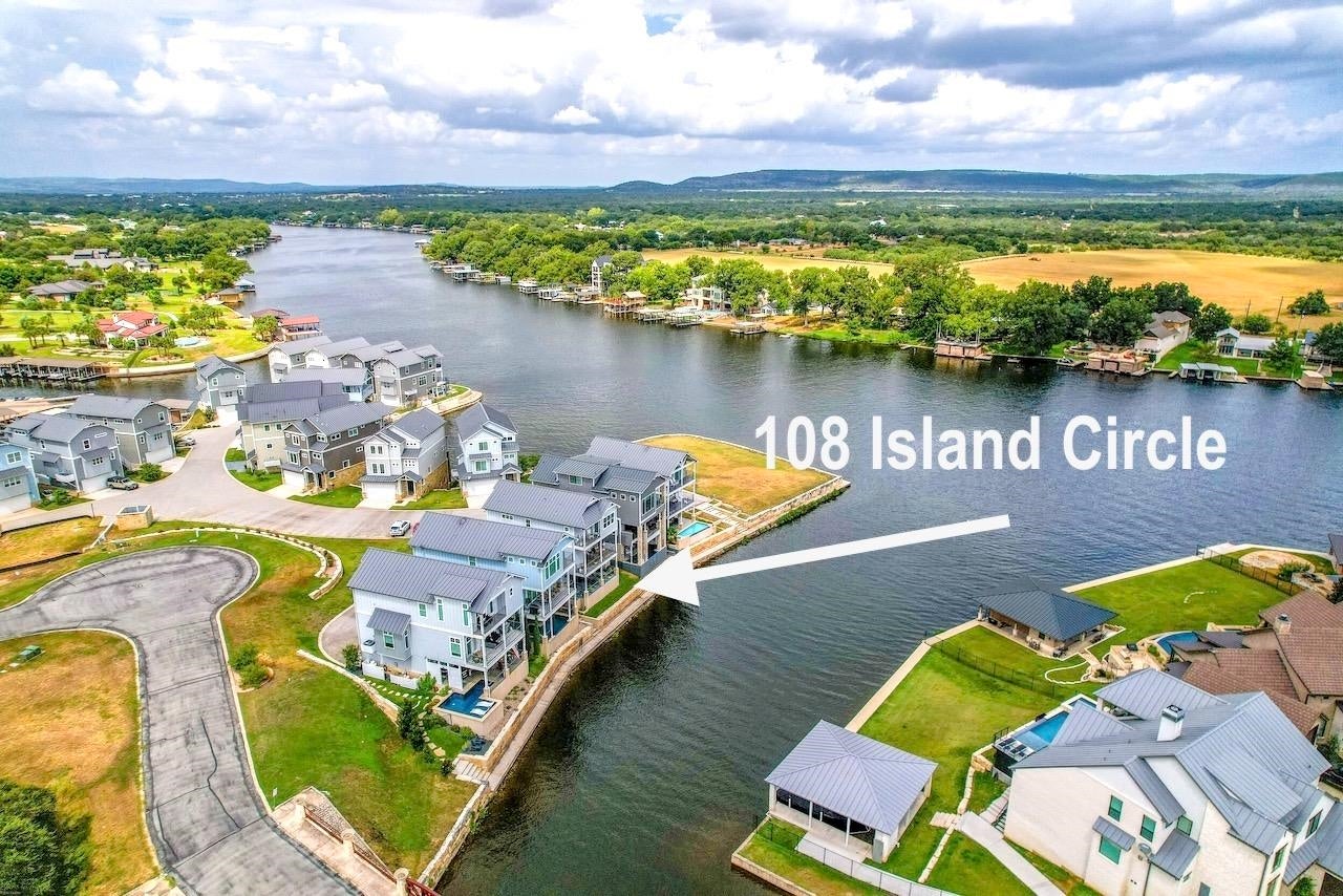 108 Island Circle — photo