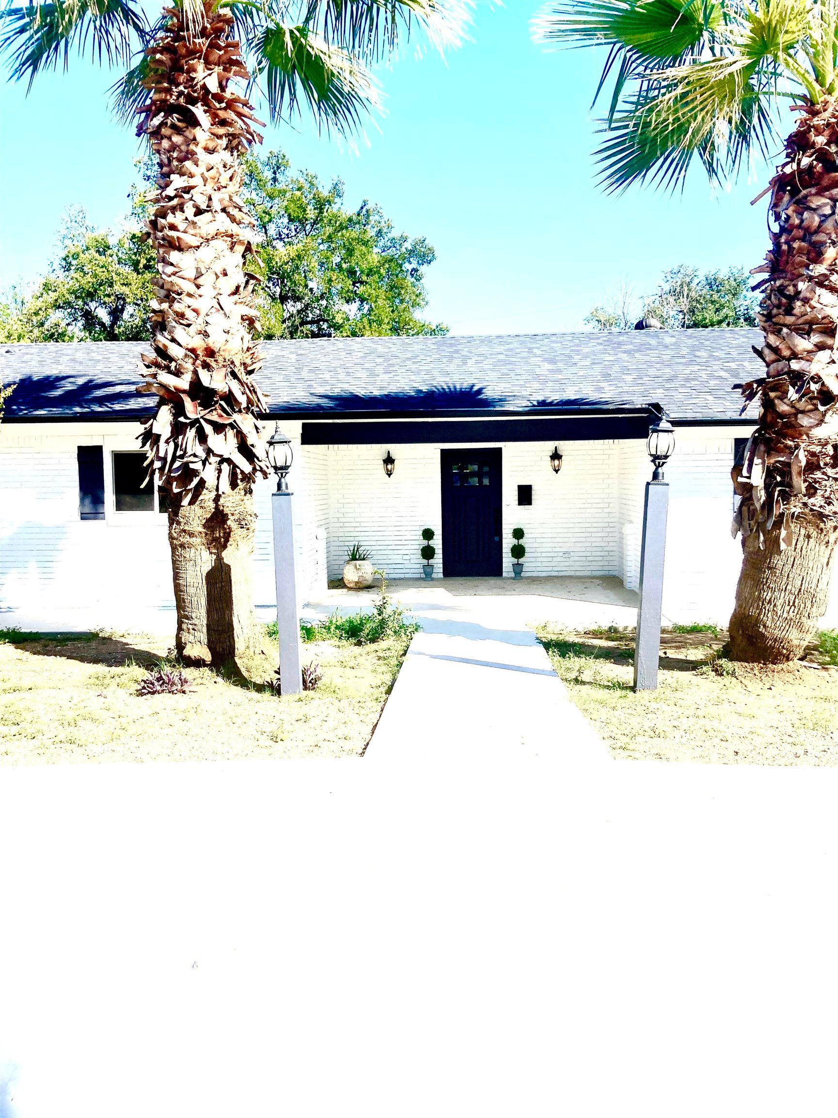 1503 Bluebonnet — photo