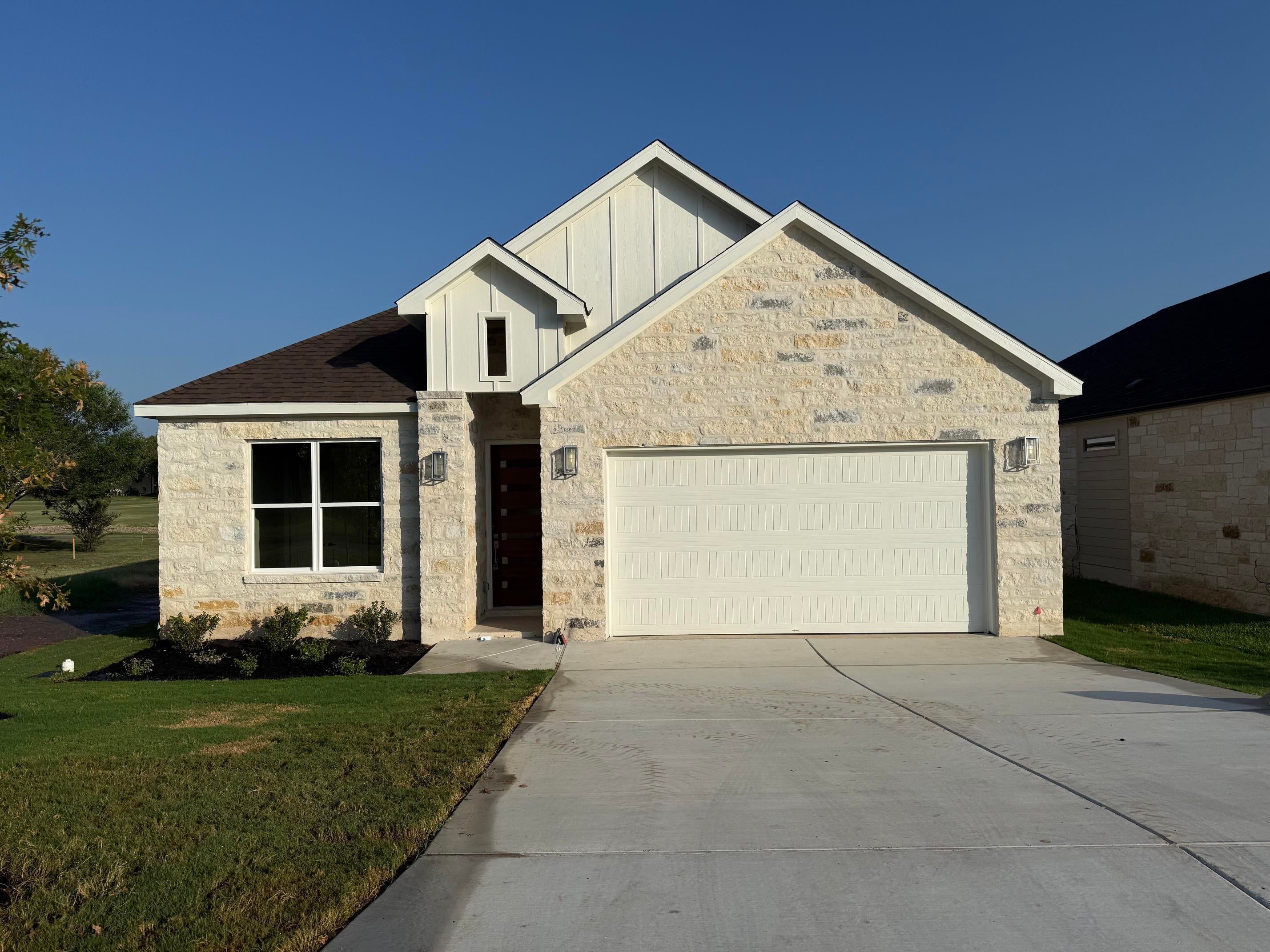 134 Pinehurst — photo