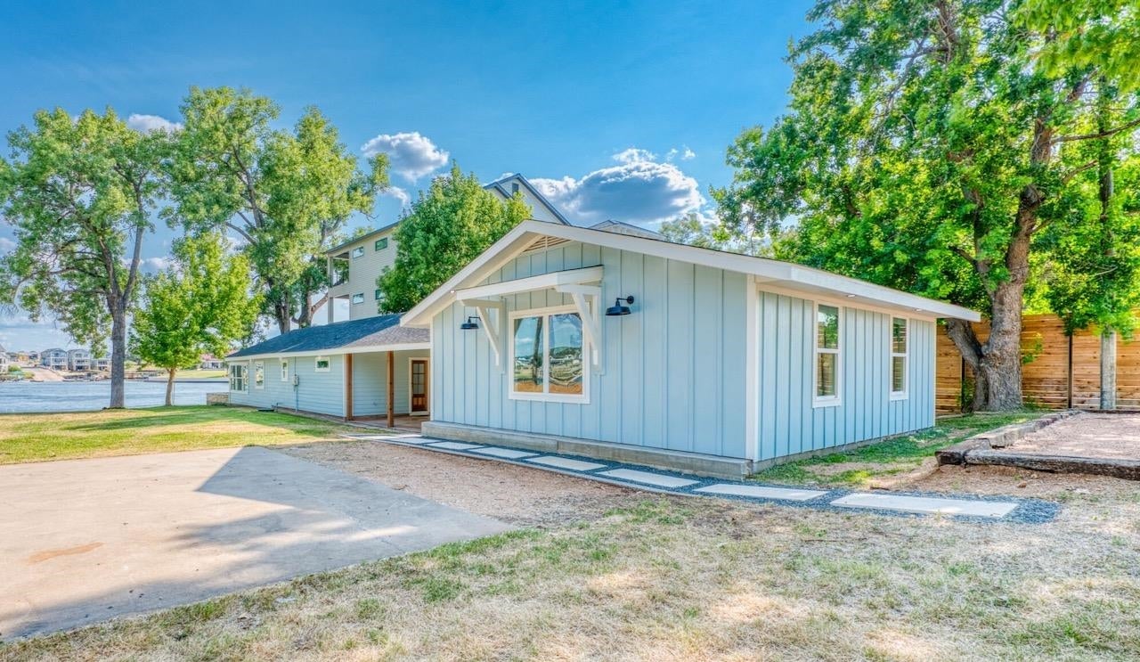 569 Ellen Williams Loop — photo