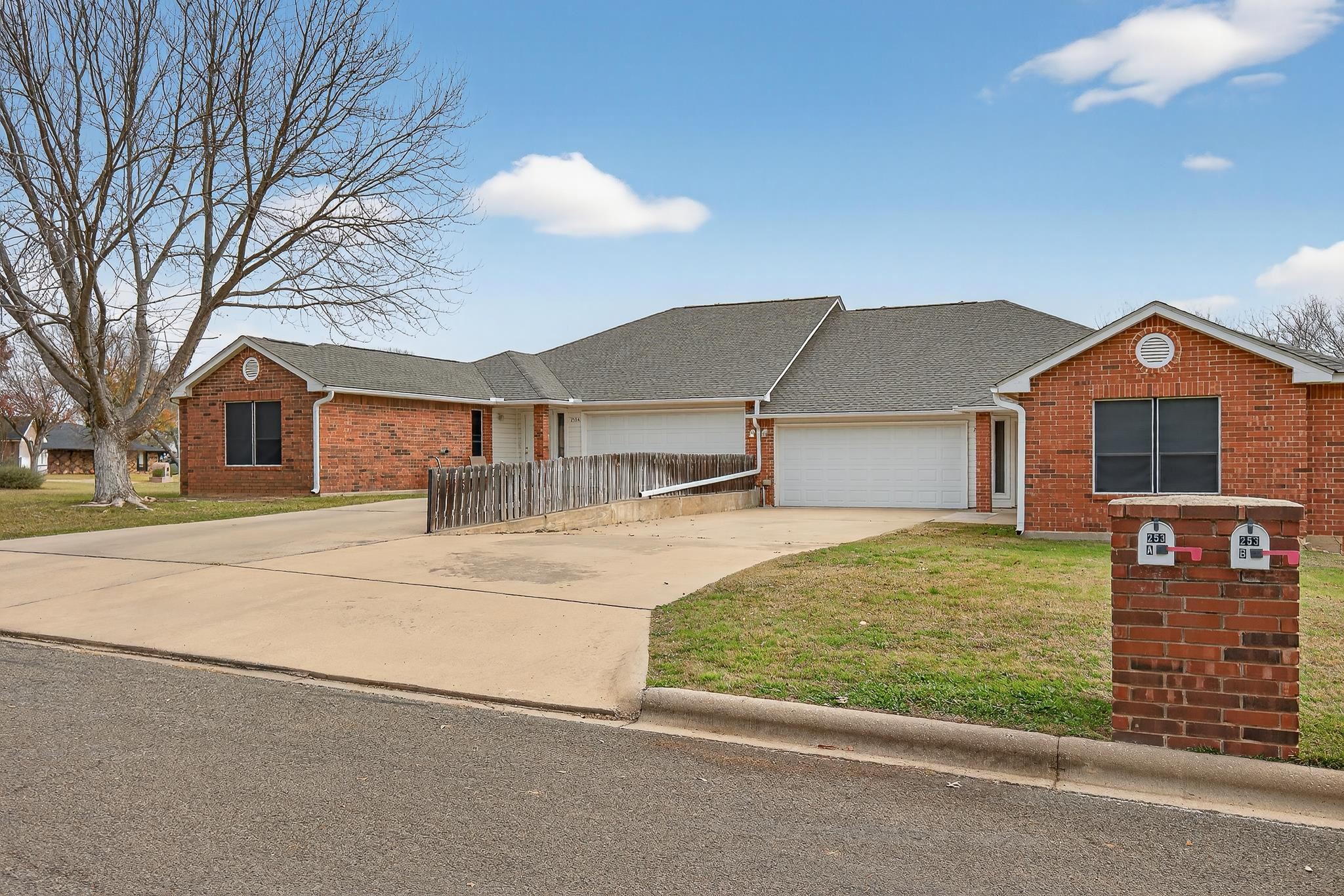 253 Brae Burn Circle — photo