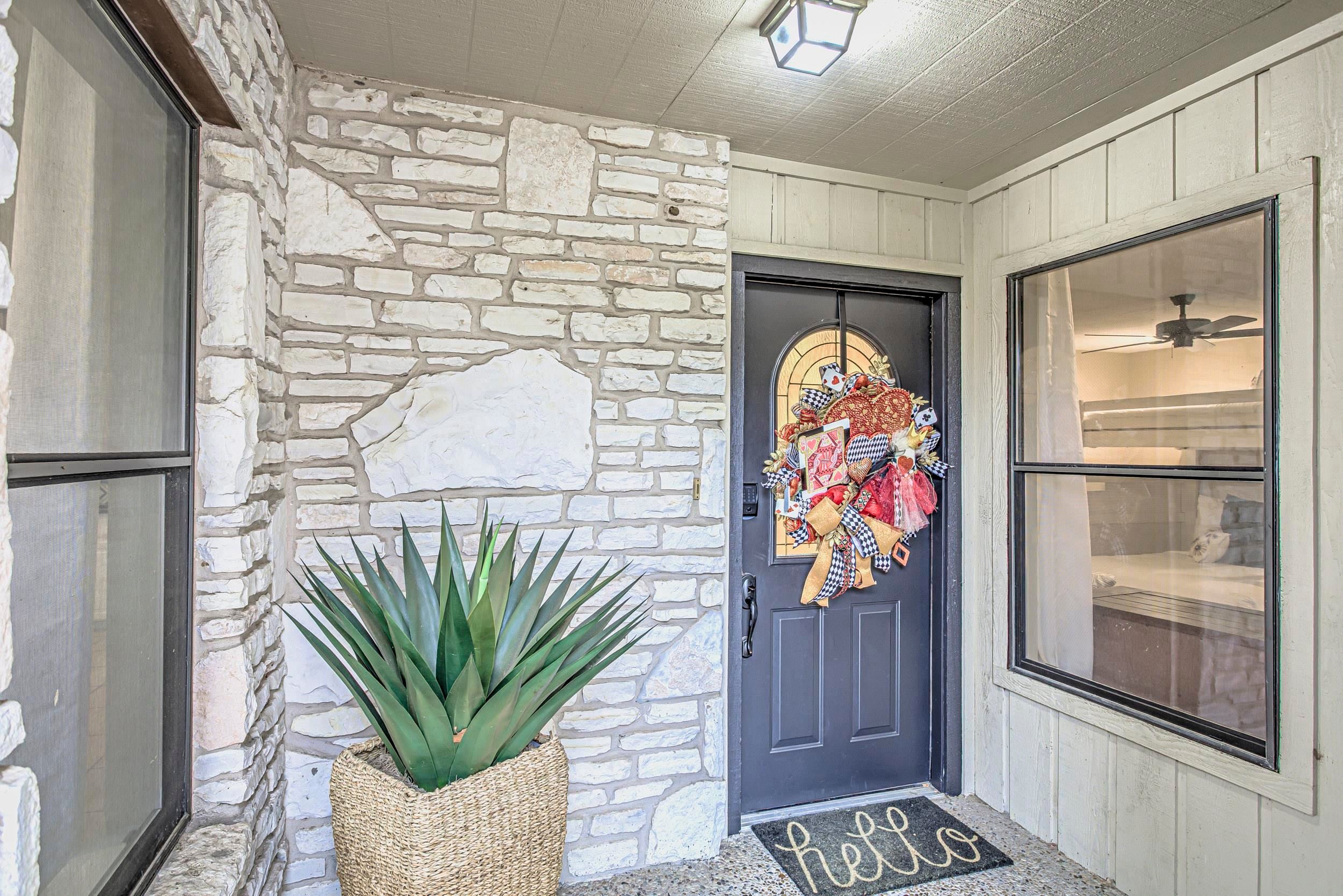 103 Oasis #a Street — photo