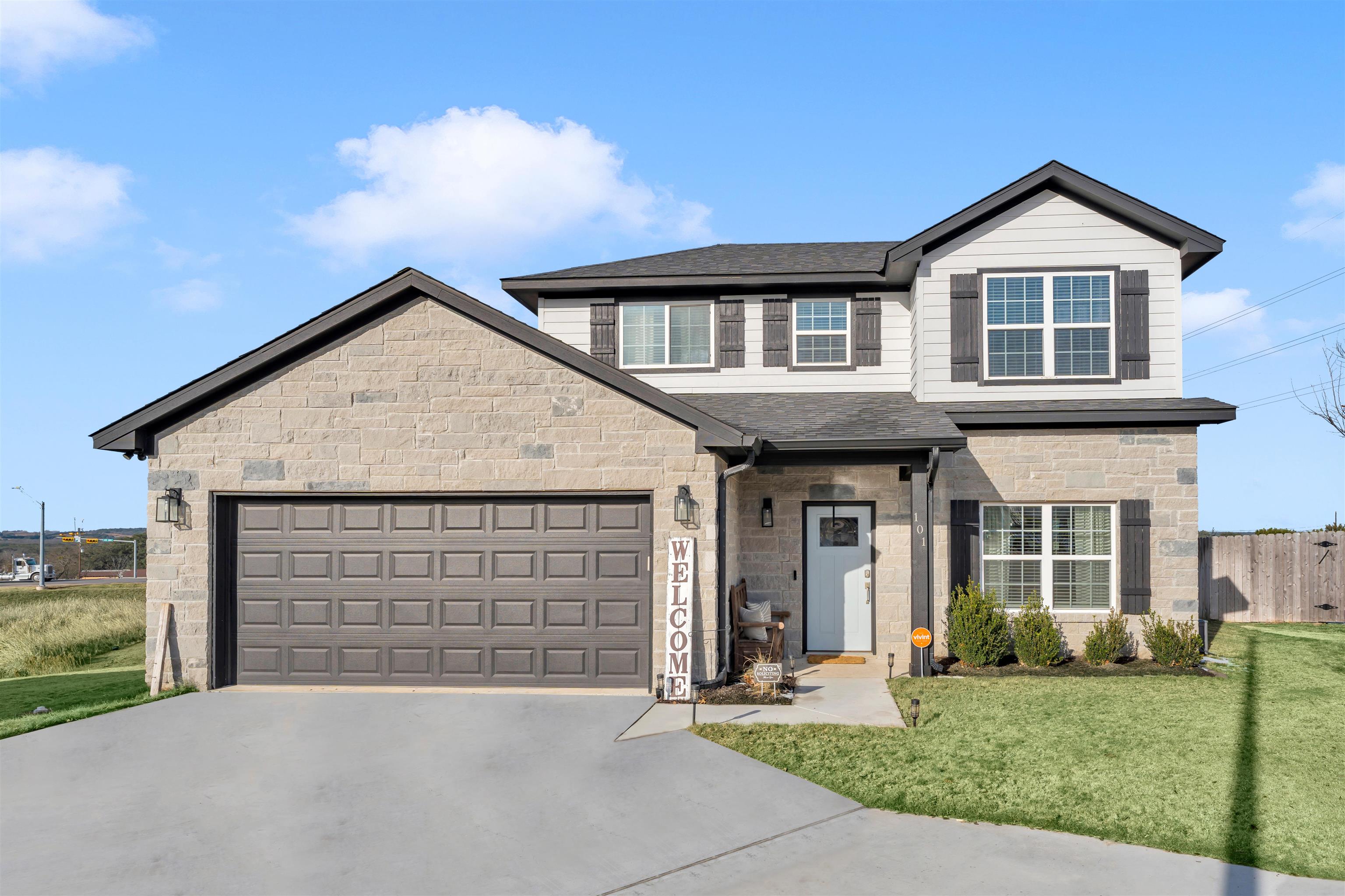 101 Cailin Court — photo