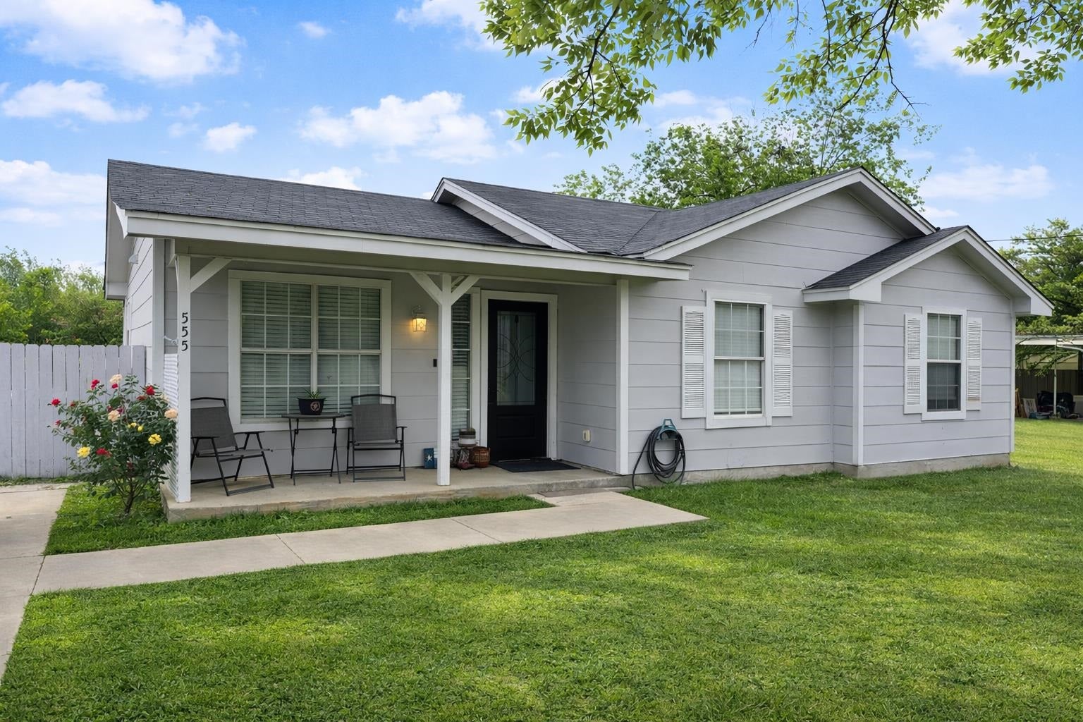 555 Live Oak Drive — photo