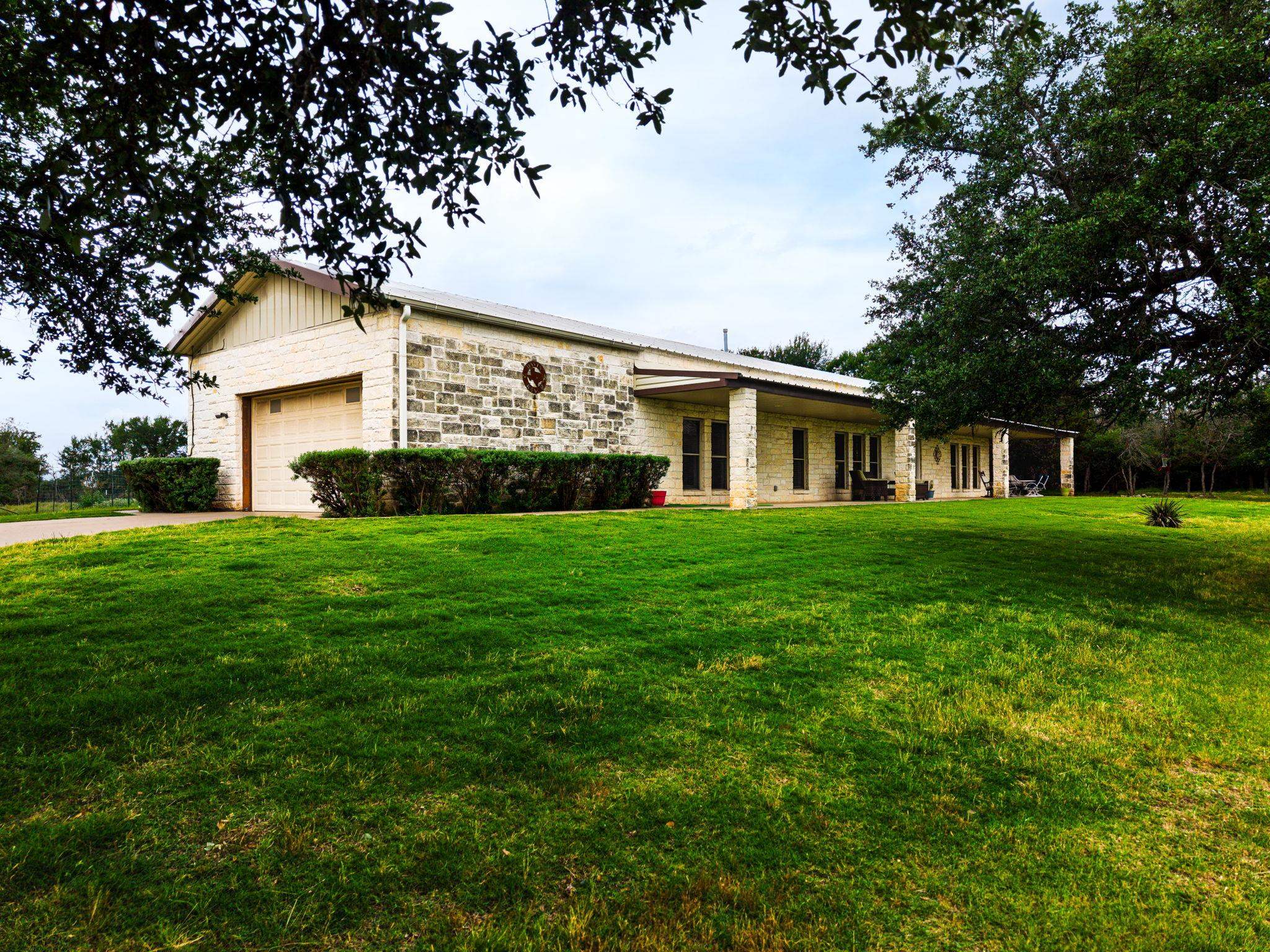 8089 E FM 580 — photo