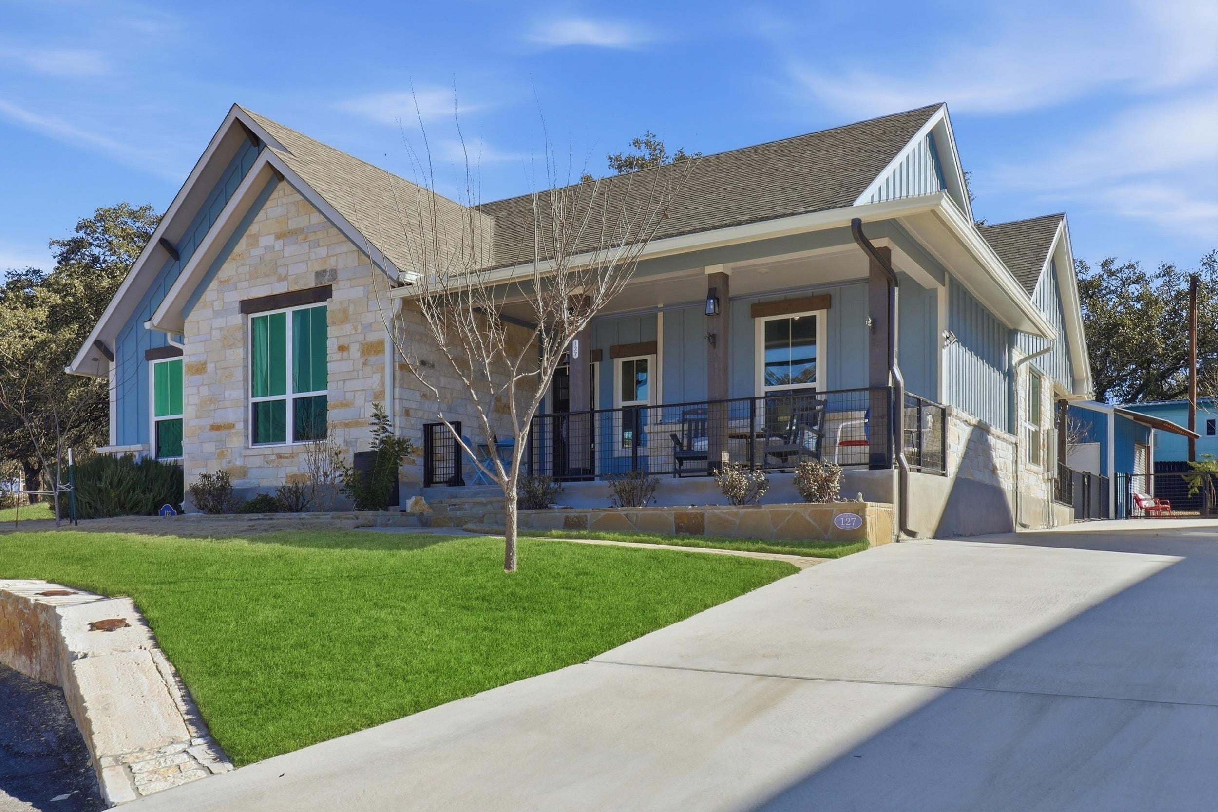 127 Hidden Oaks Drive — photo