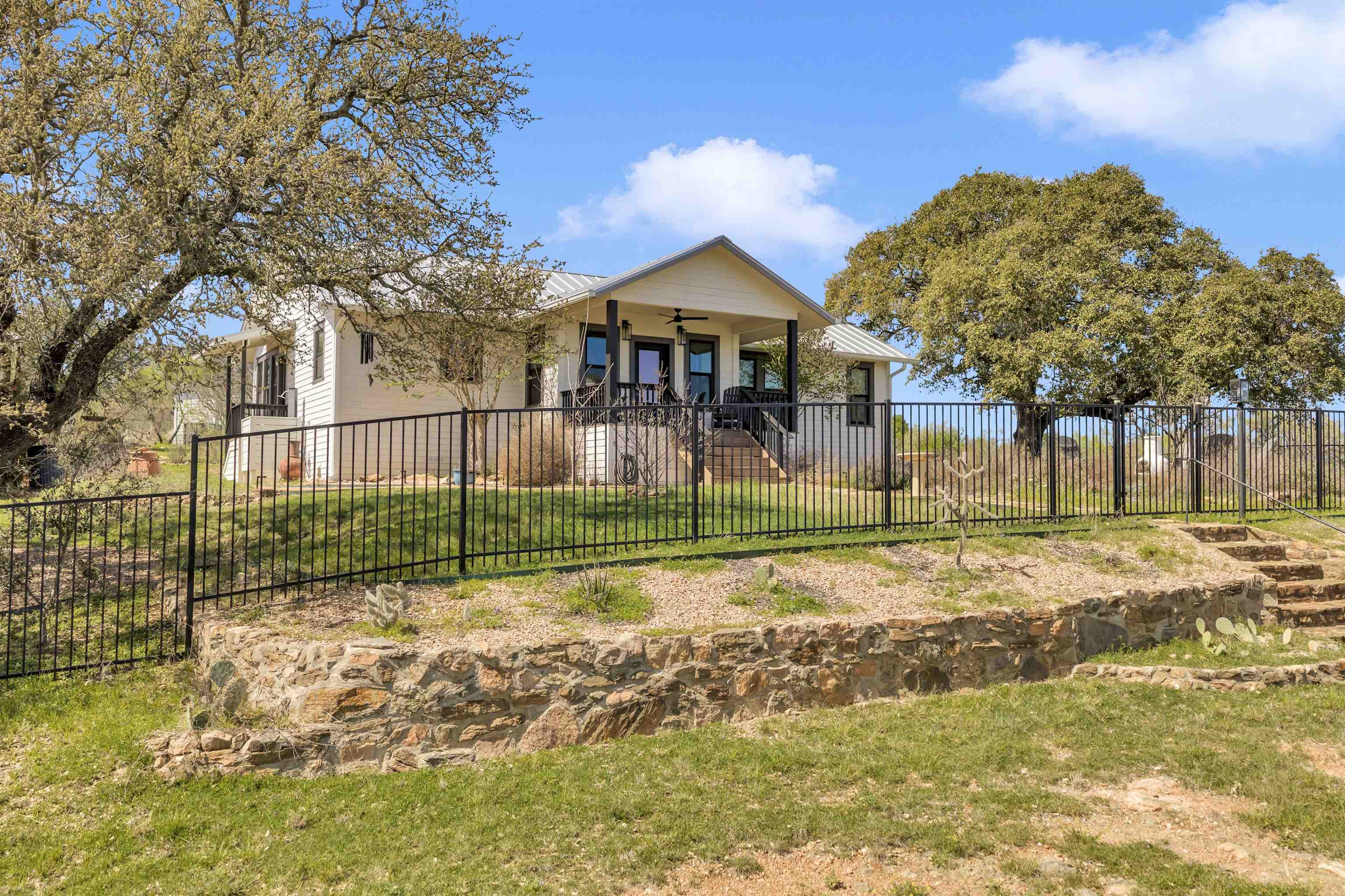 171 CR 117 — photo