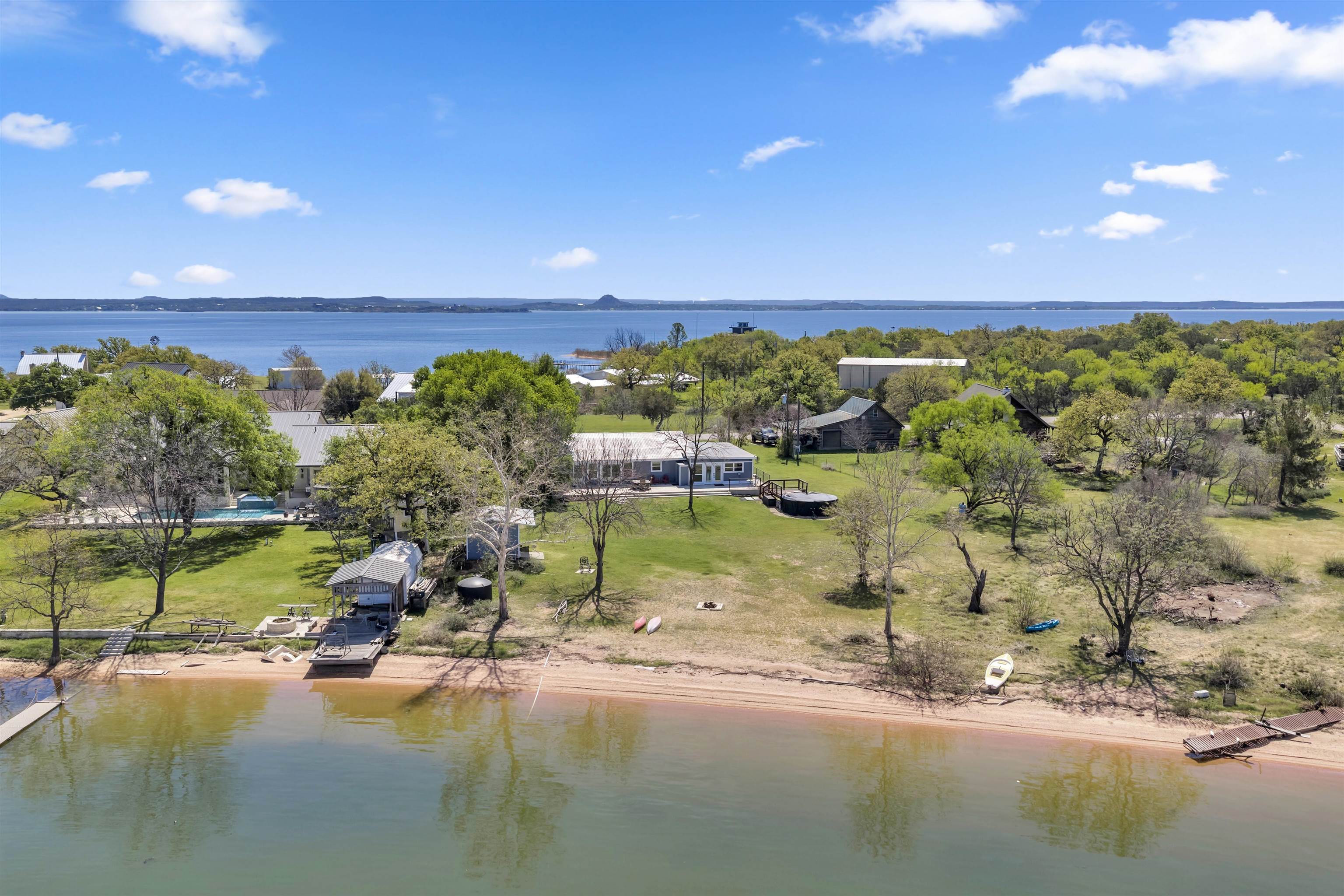 515 E Island Drive — photo