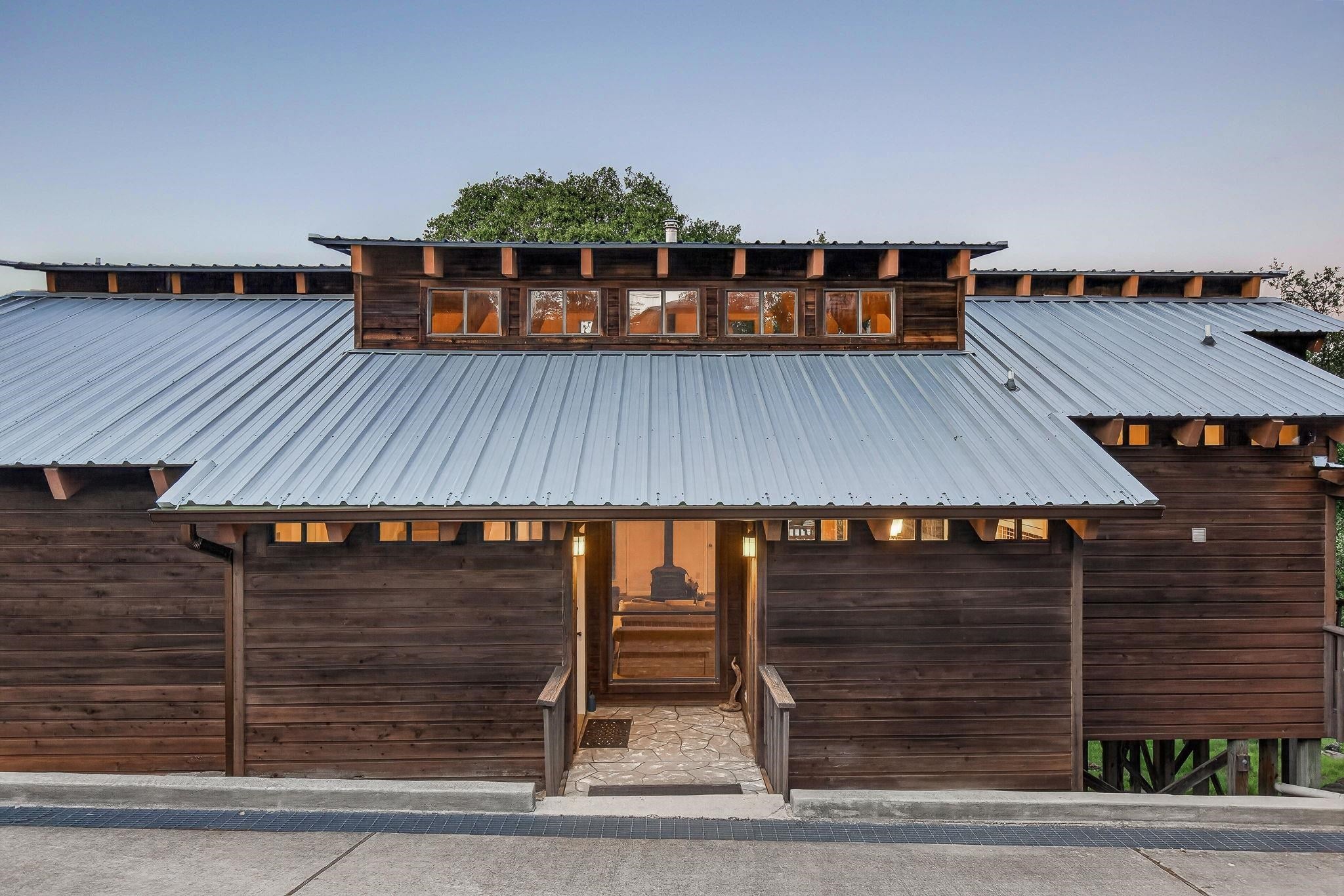 2512 Sunset Cliff Road — photo
