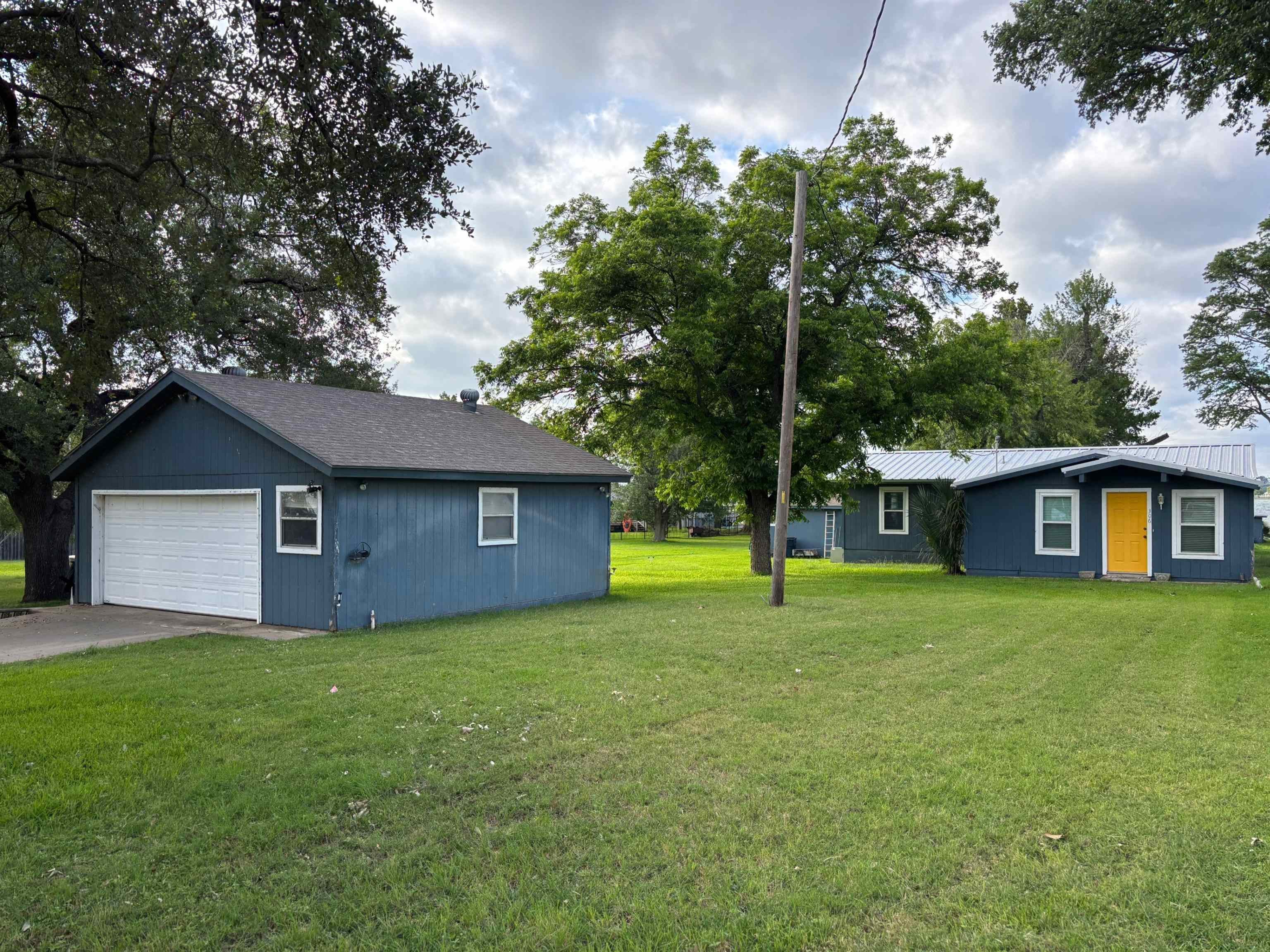 306 Beach Dr Drive — photo