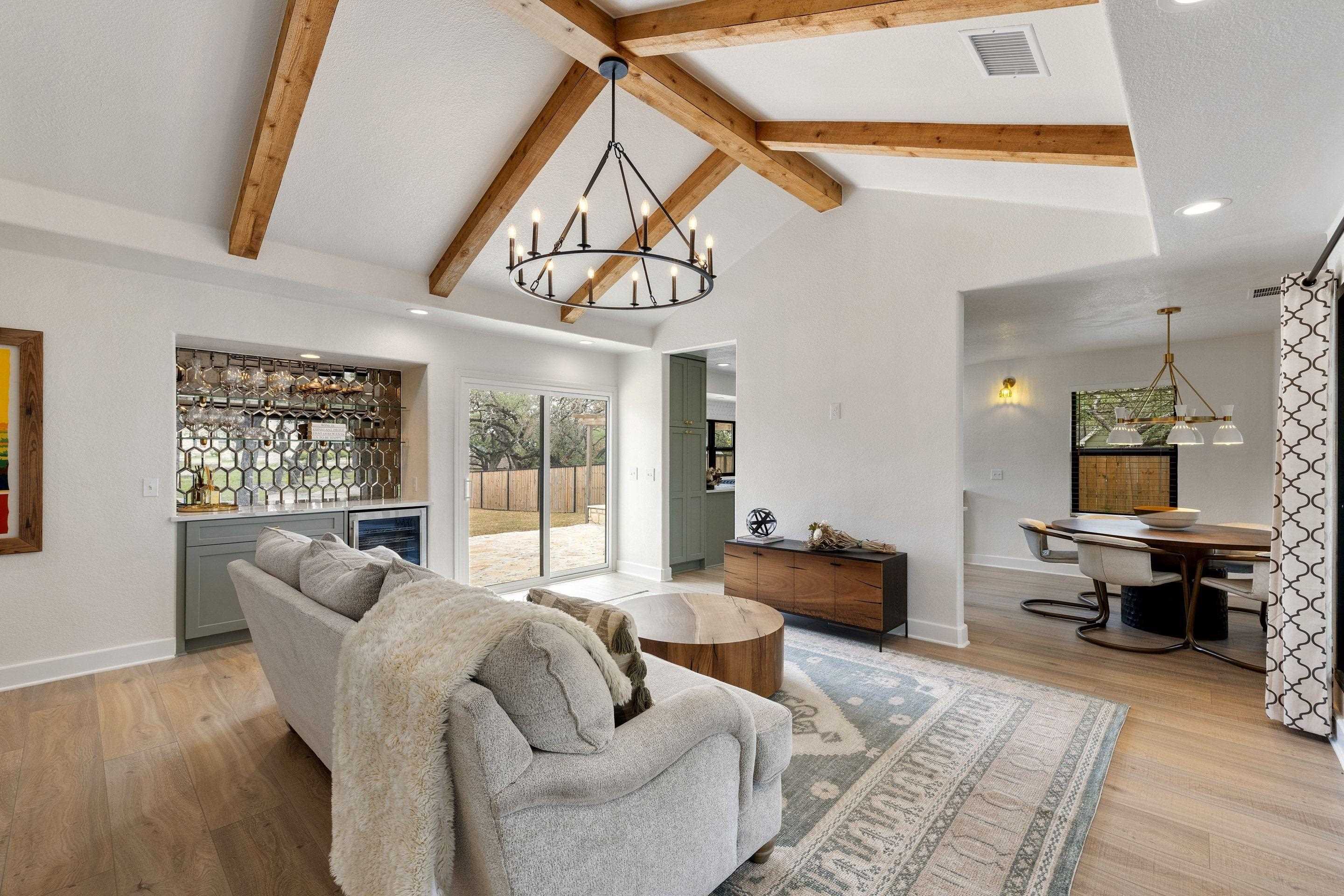 607 Liveoak Drive — photo