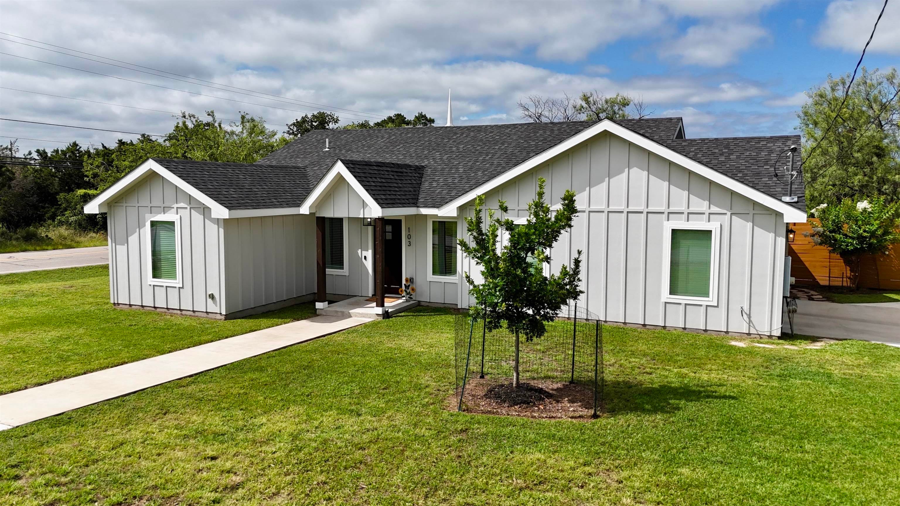 103 Driftwood Drive — photo
