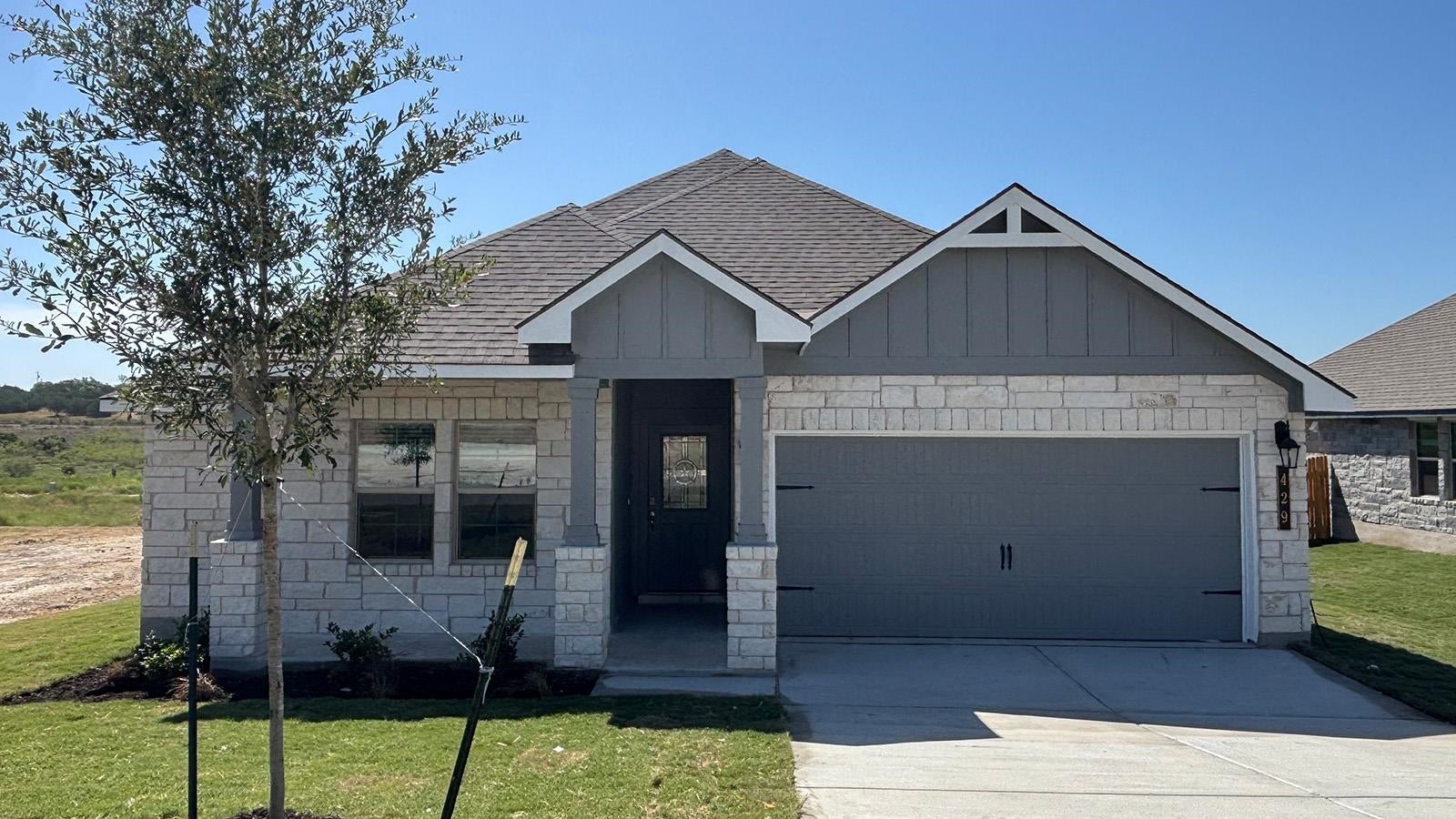 429 Creekfall Road — photo