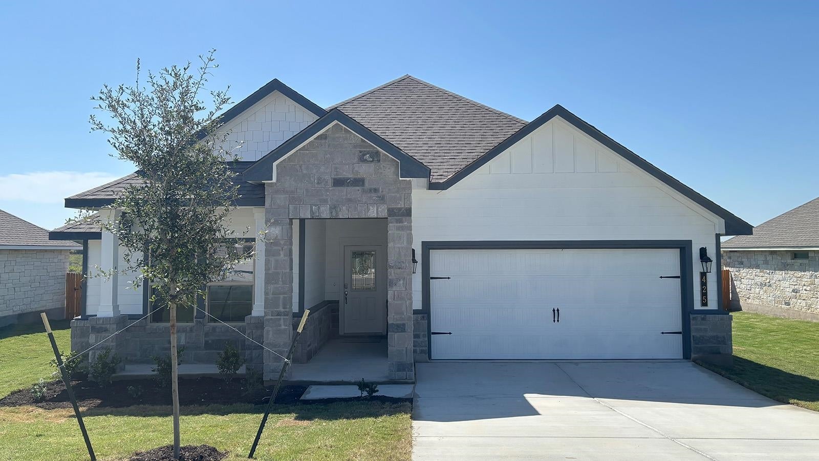 425 Creekfall Road — photo