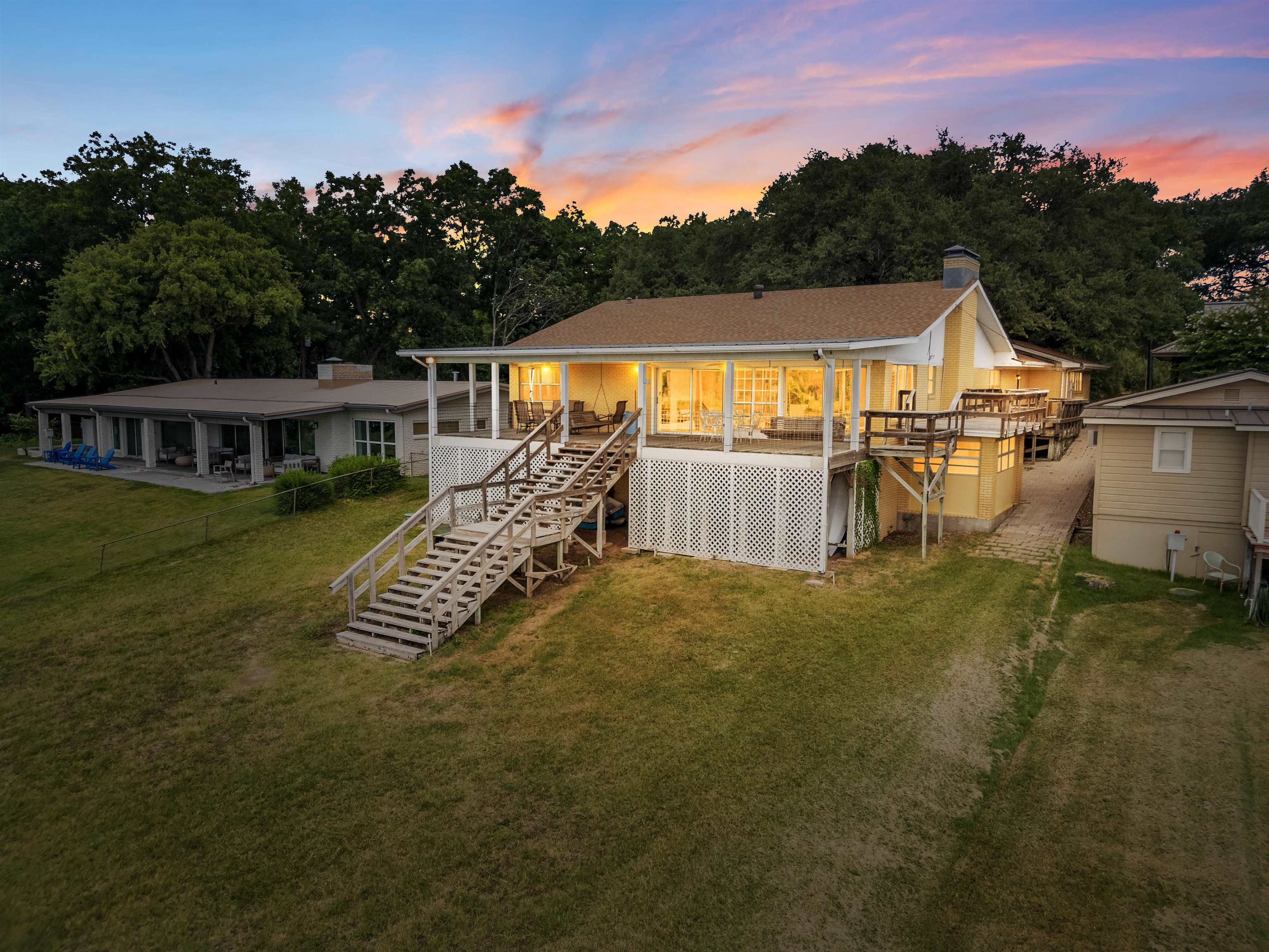 3616 River Oaks — photo