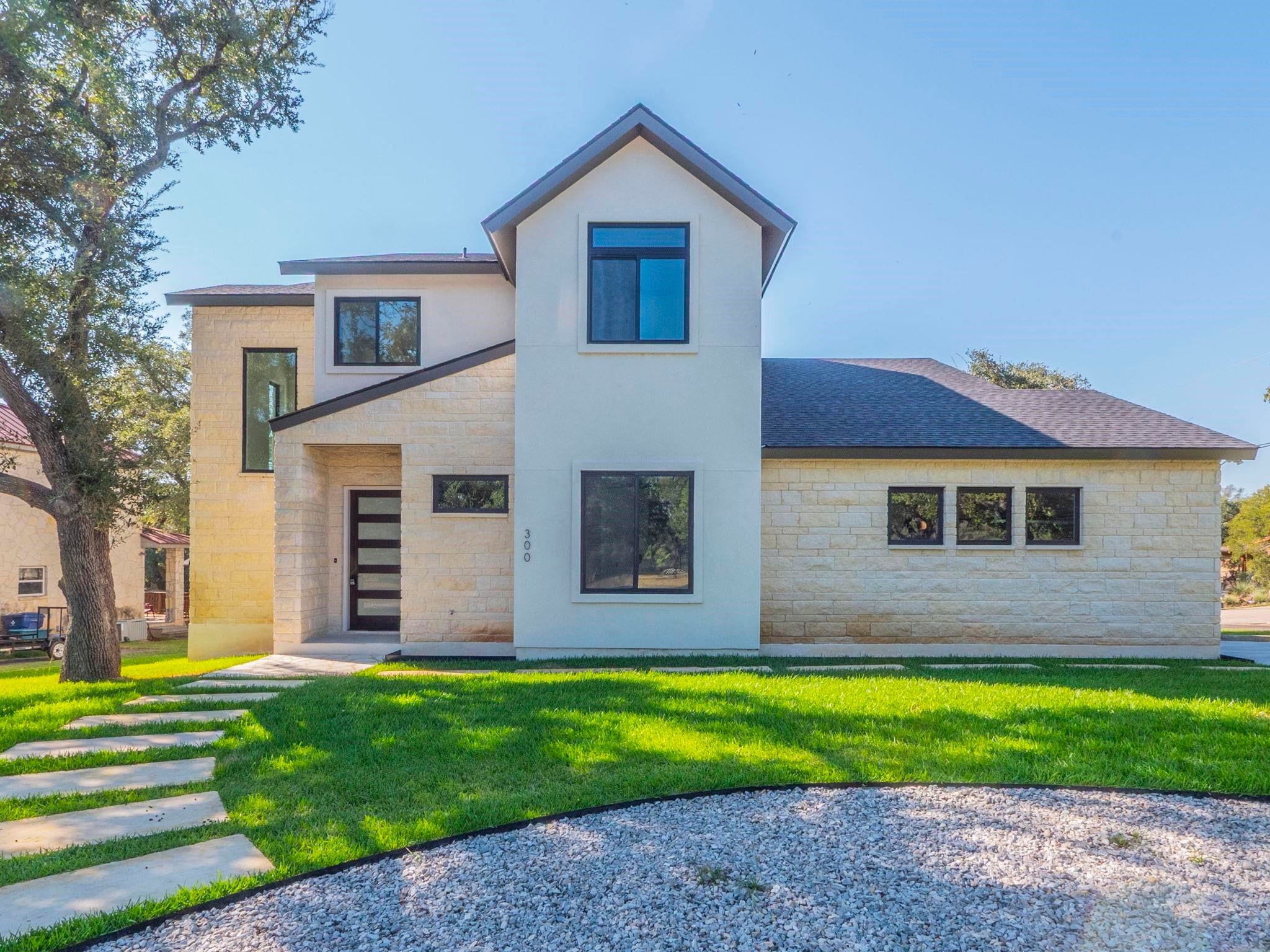 300 Deer Drive — photo