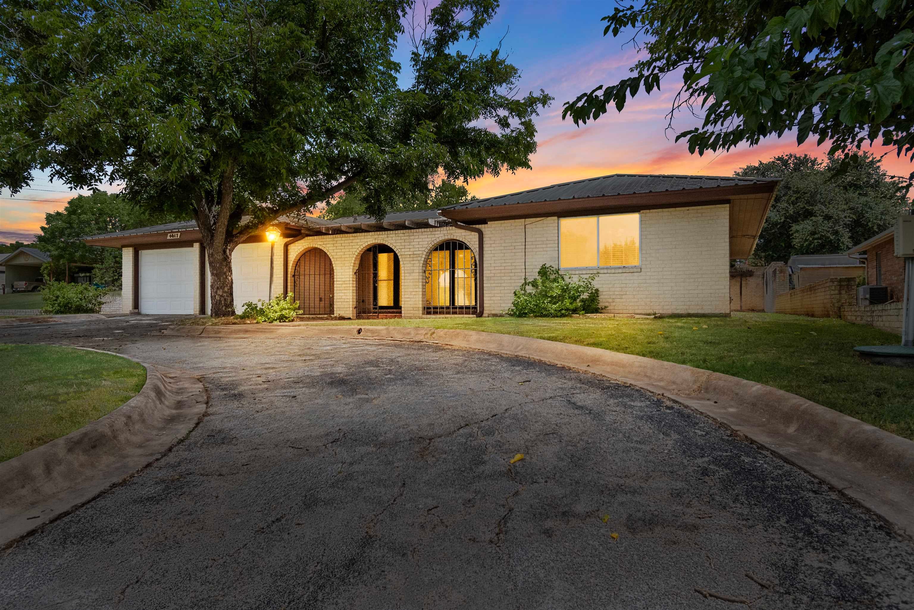4017 River Oaks Dr — photo