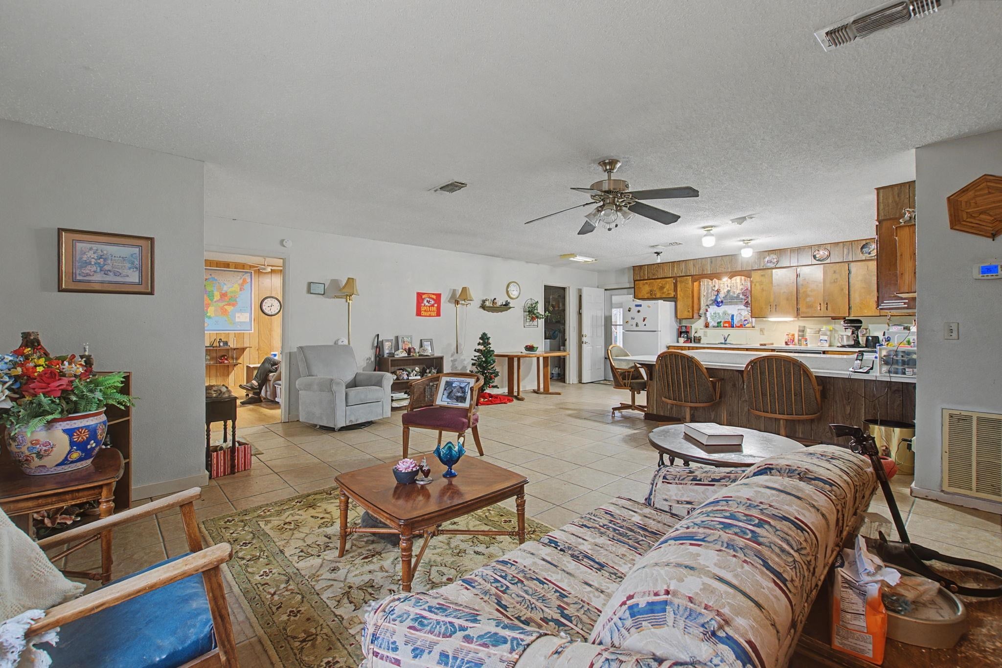 1701 Valley View Lane — photo