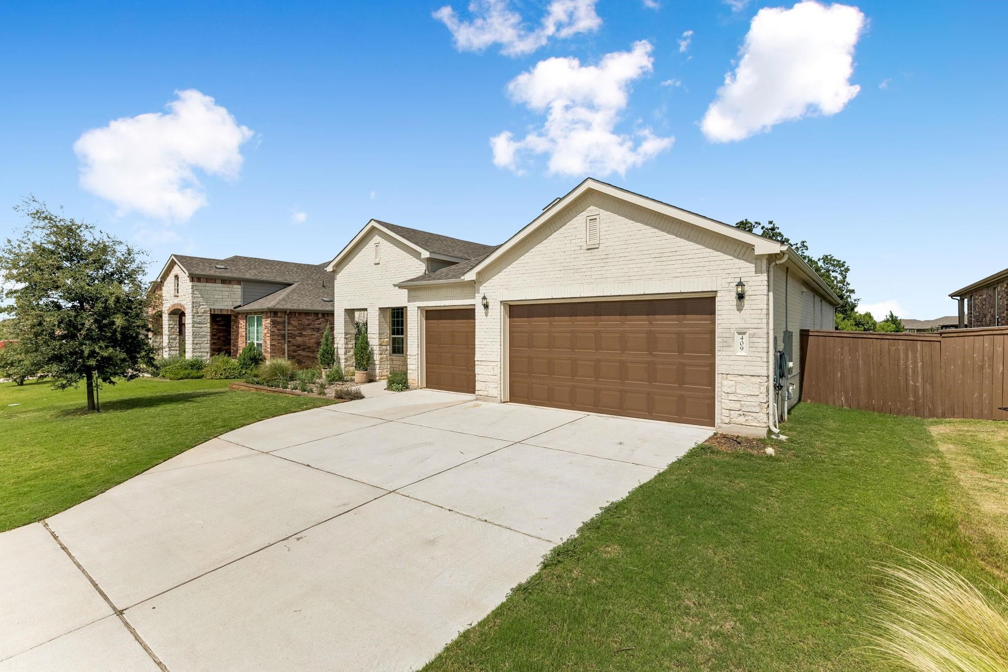 409 Verbena Drive — photo