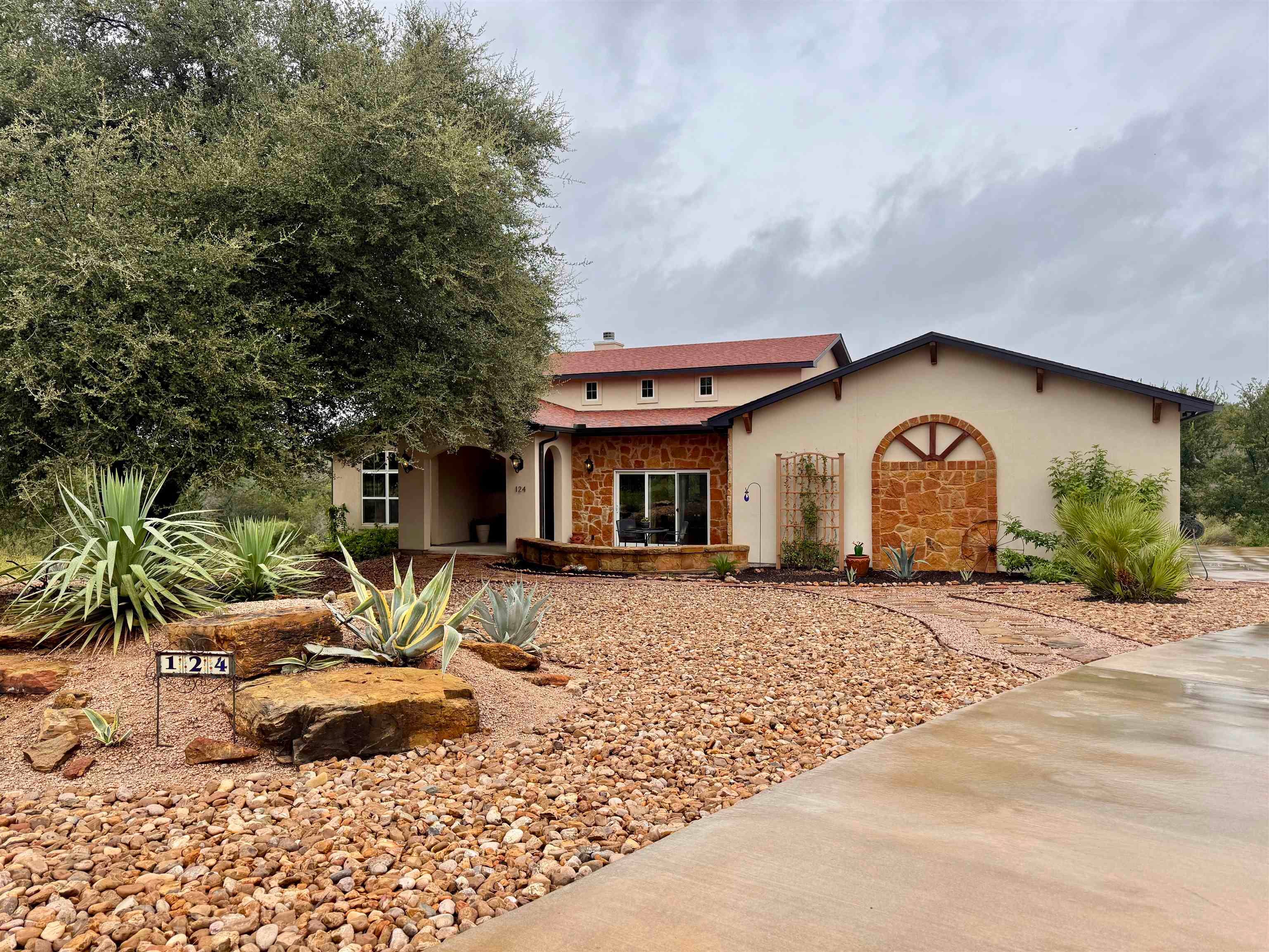124 Trophy Oak Trl Trail — photo
