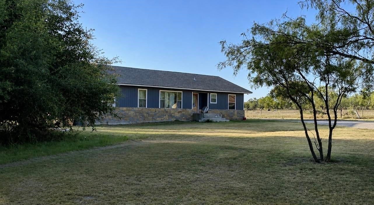 3930 Country Side Drive — photo