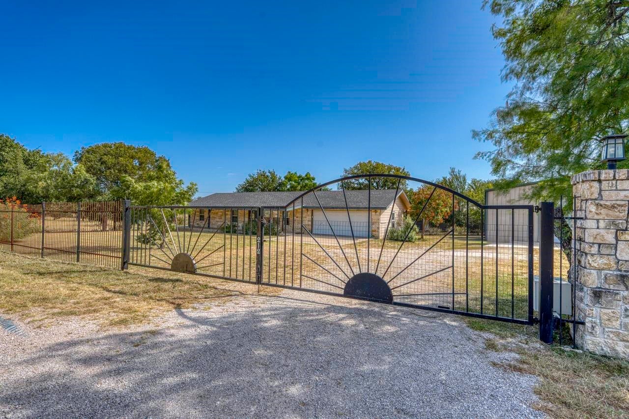 212 Deer Drive — photo