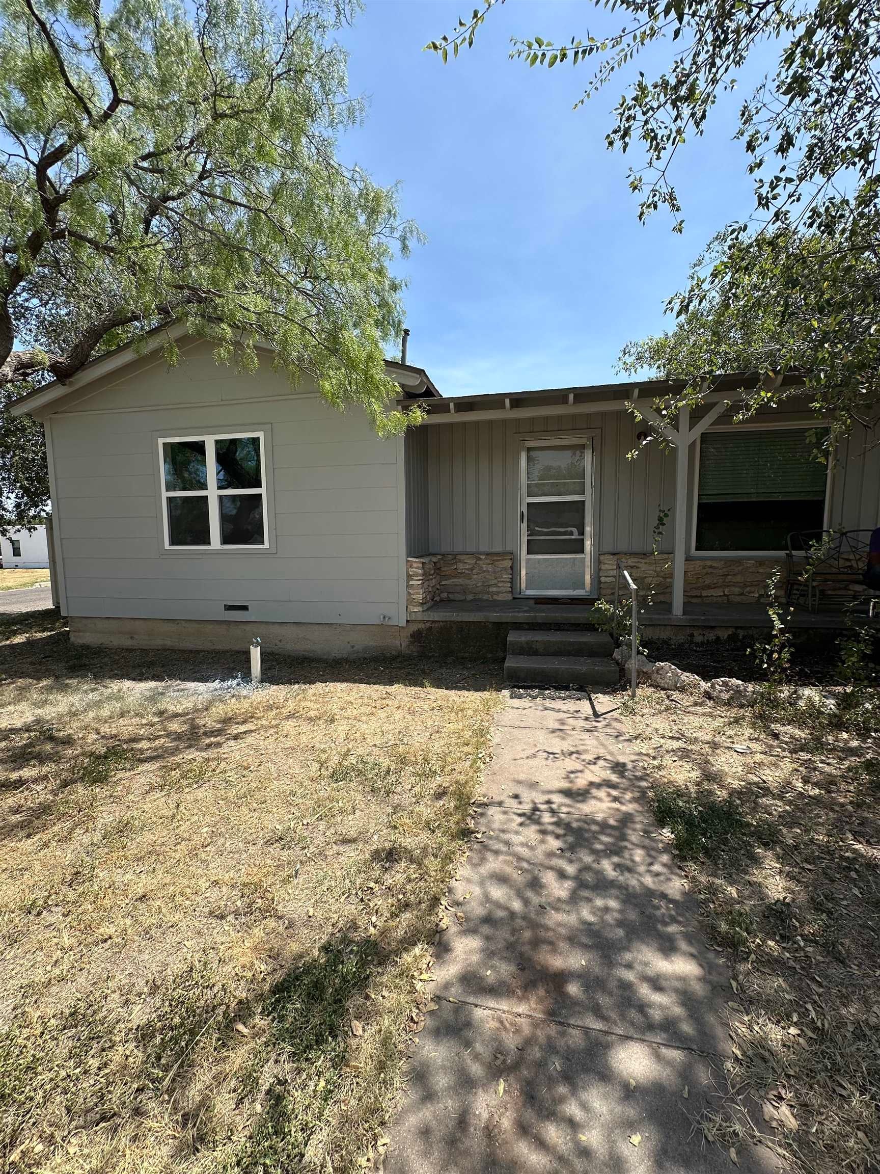 2601 Coleman Street — photo
