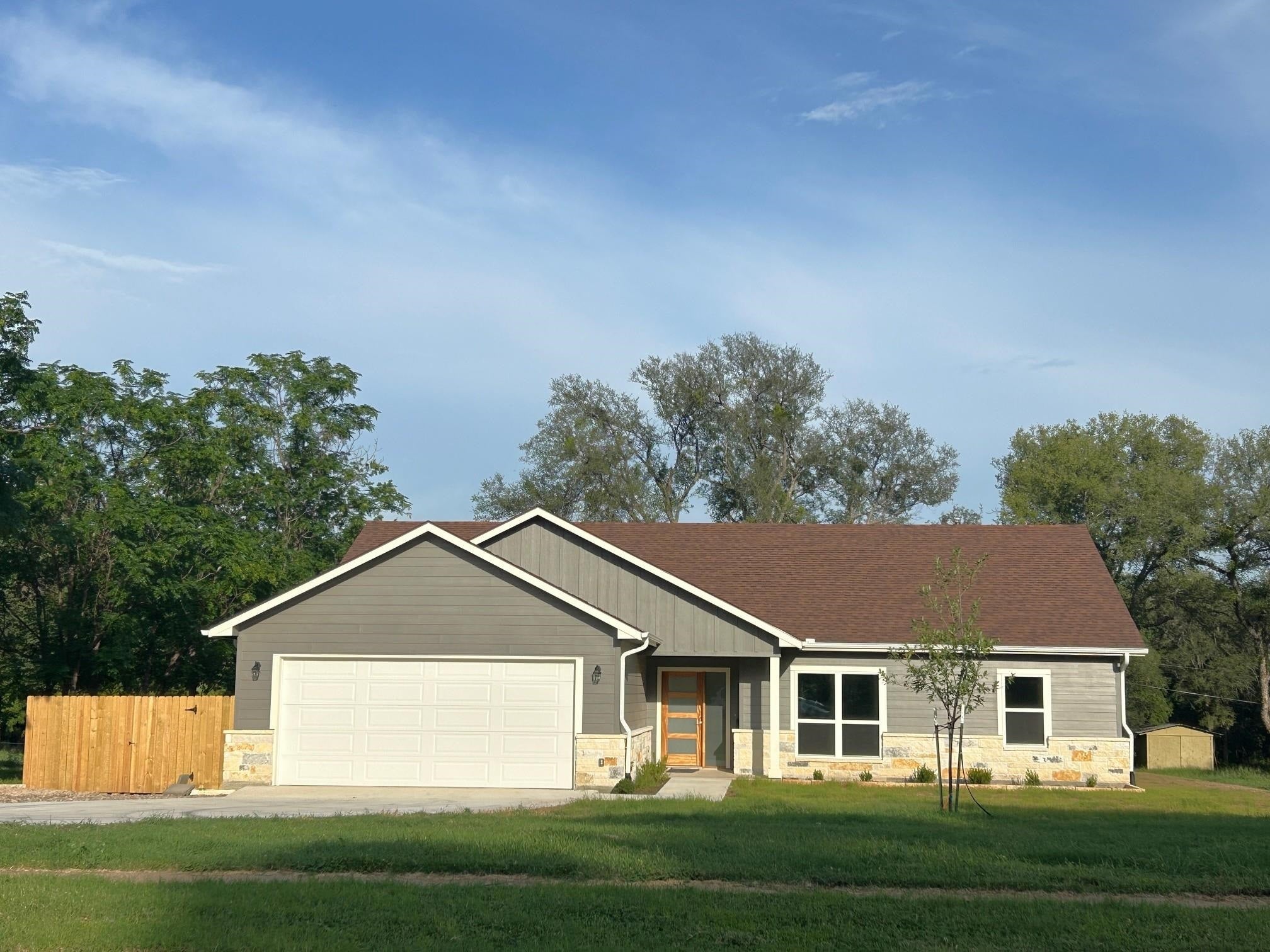 1415 Bluebonnet — photo