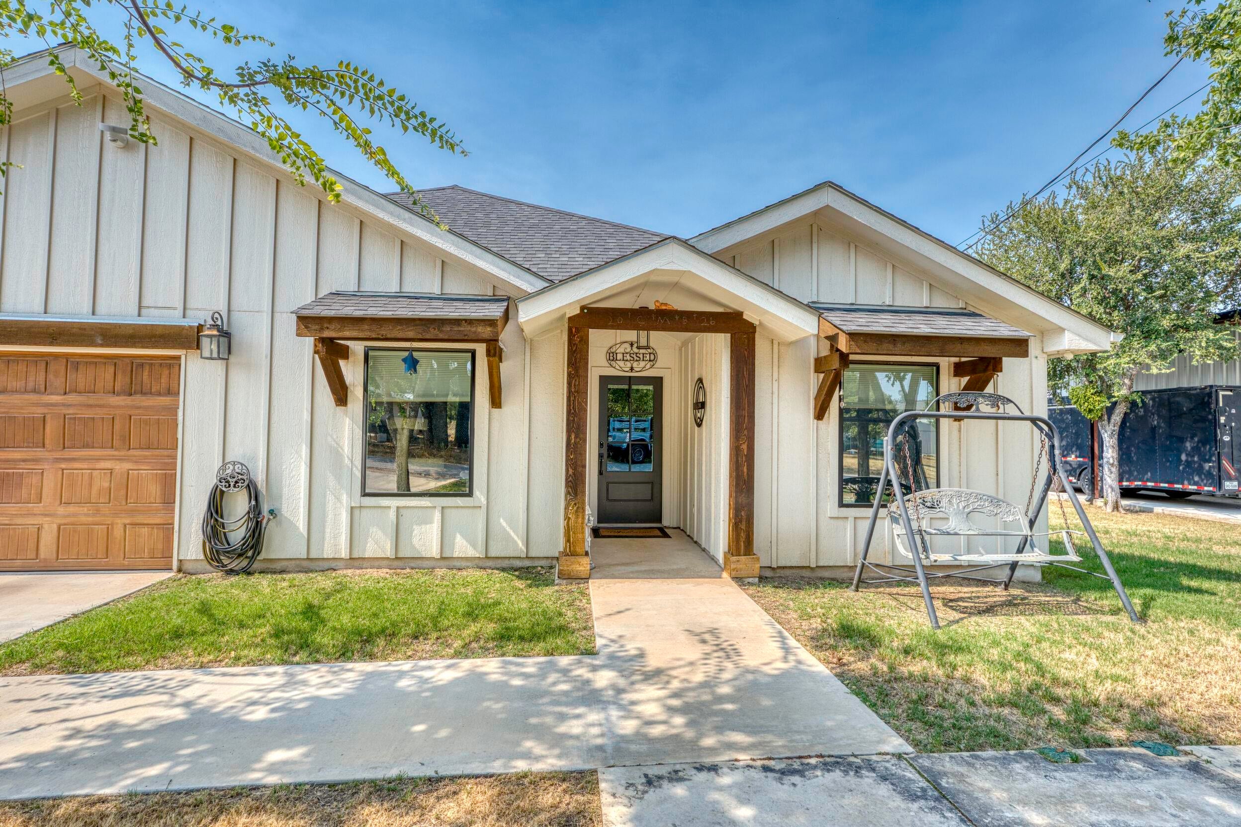 103 Lakewood Drive — photo