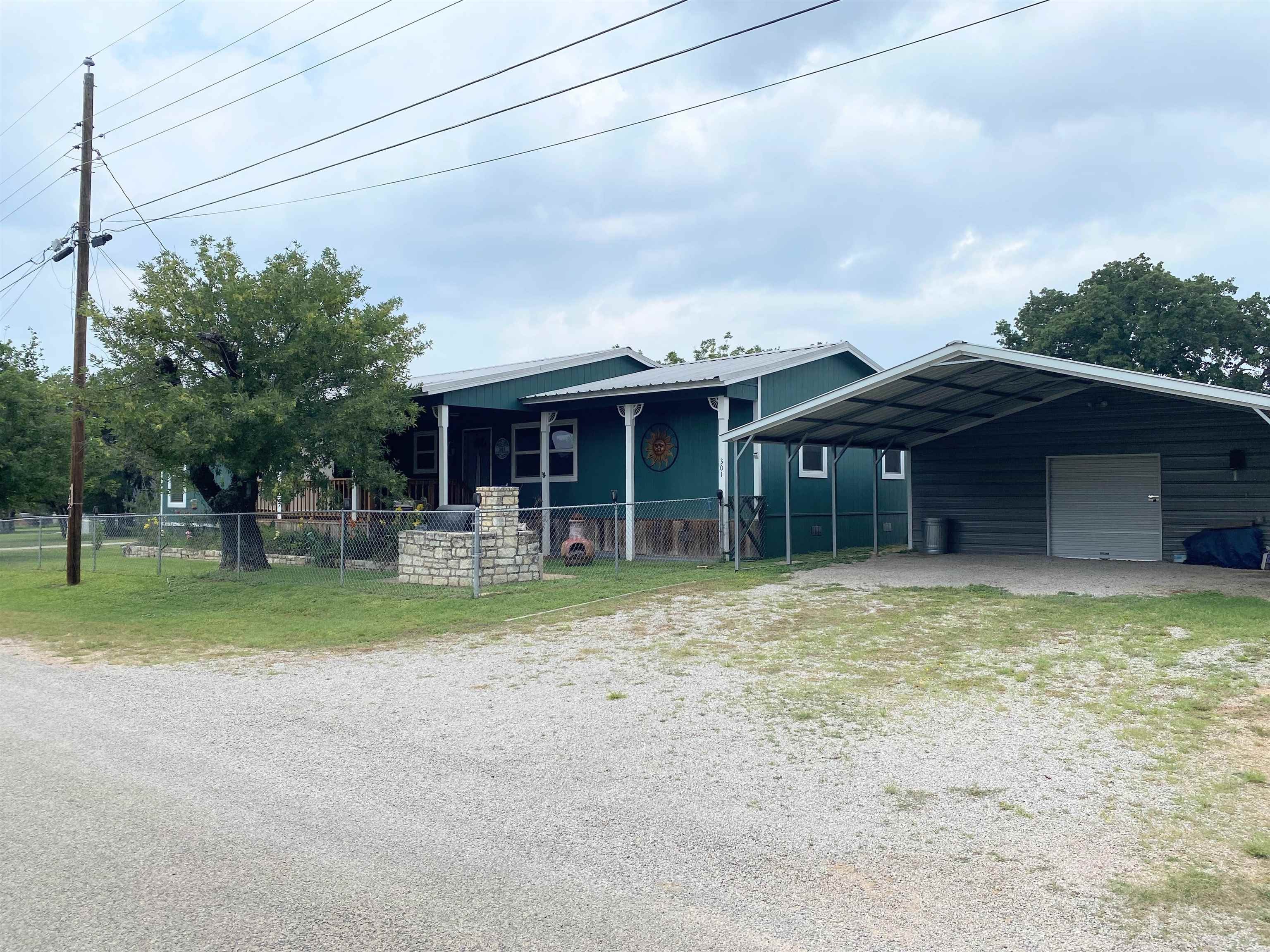 301 East Castlebriar — photo