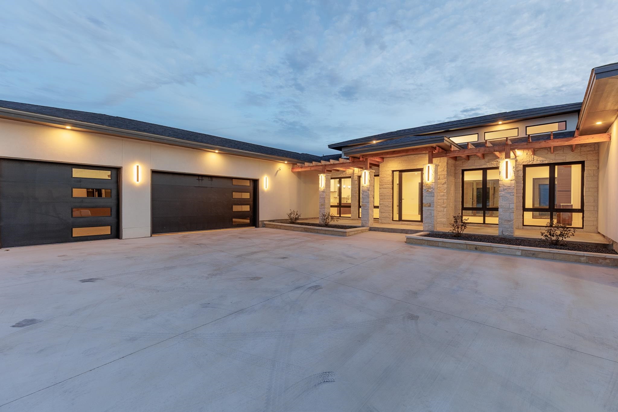 6425 Ranch Rd 962 W, Round Mountain, TX 78663 — photo 2
