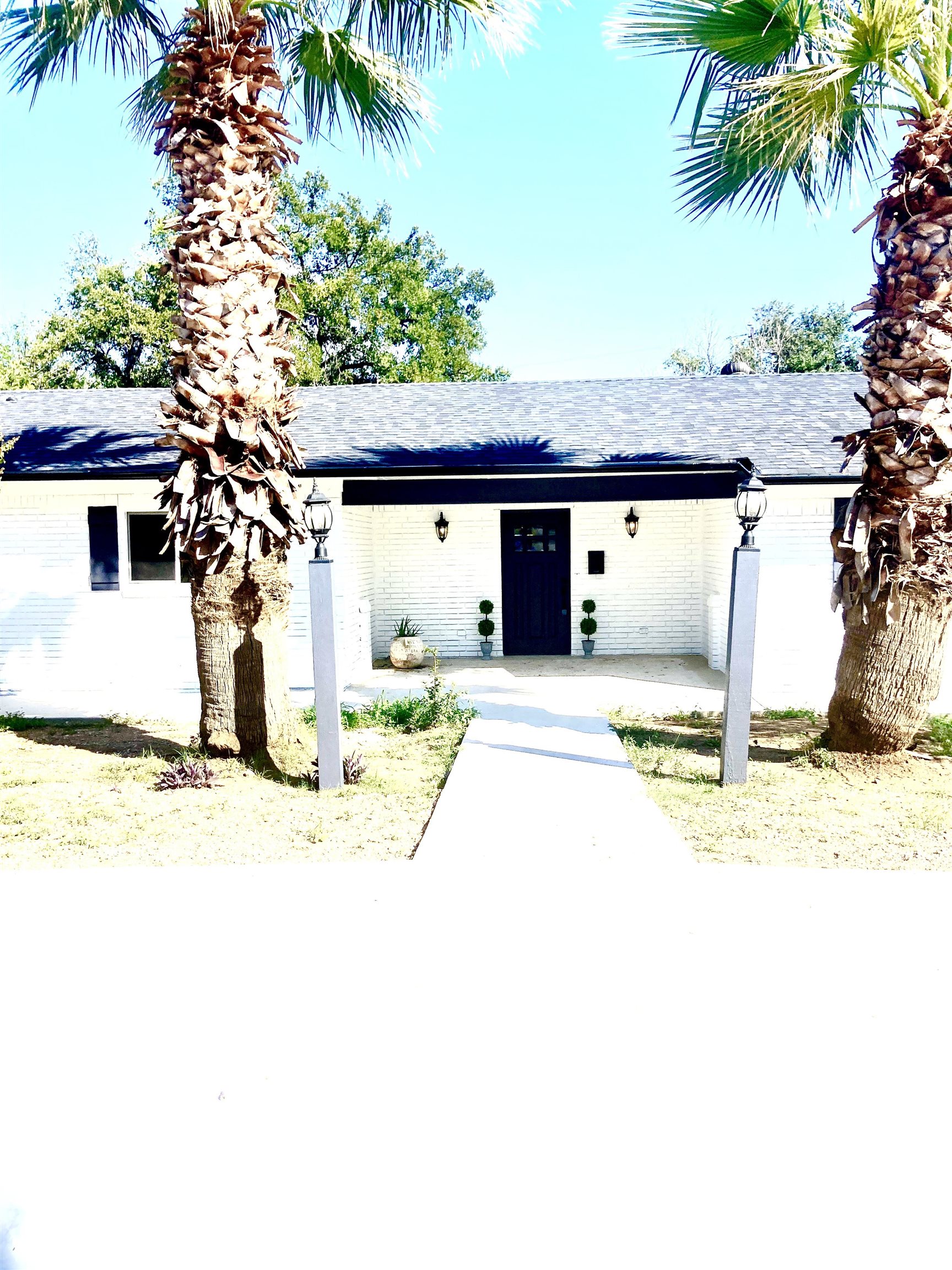 1503 Bluebonnet — photo