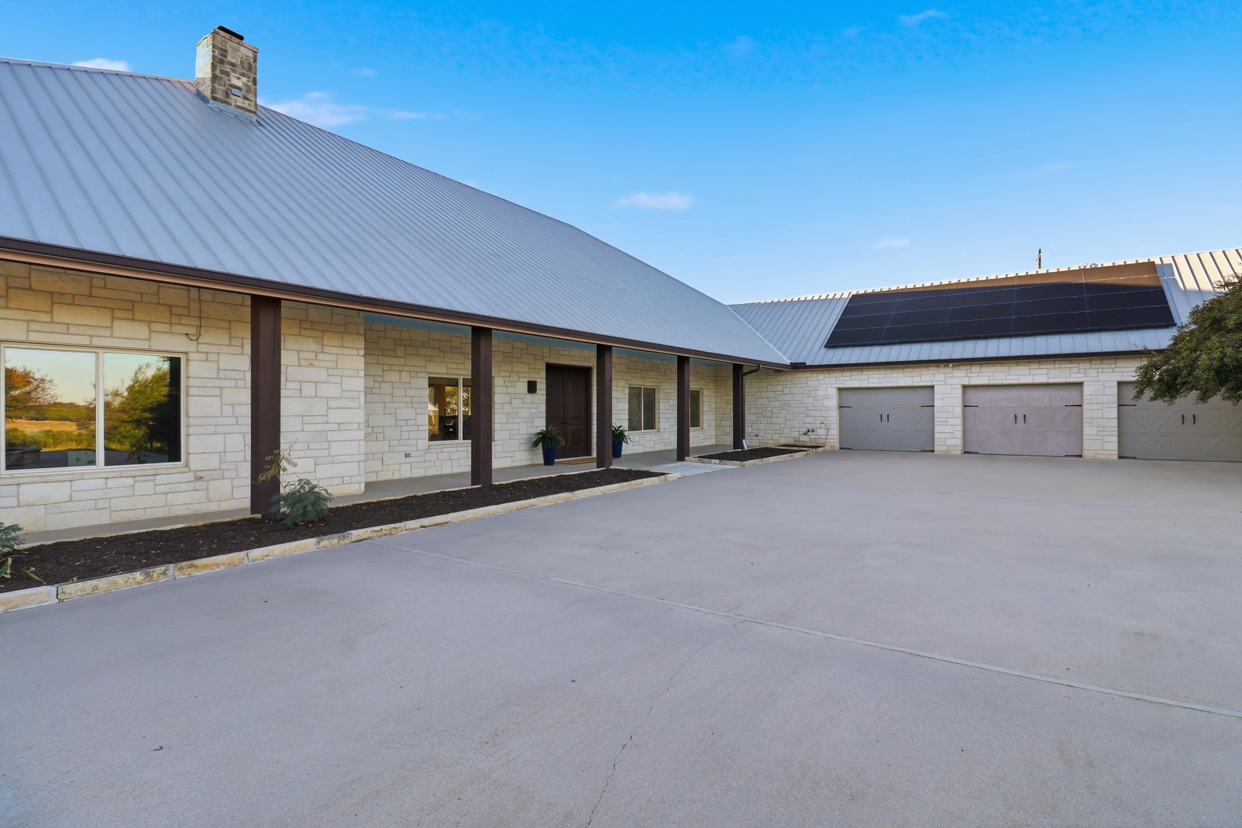 450 Threadgill Ranch Road, Burnet, TX 78611 — photo 2