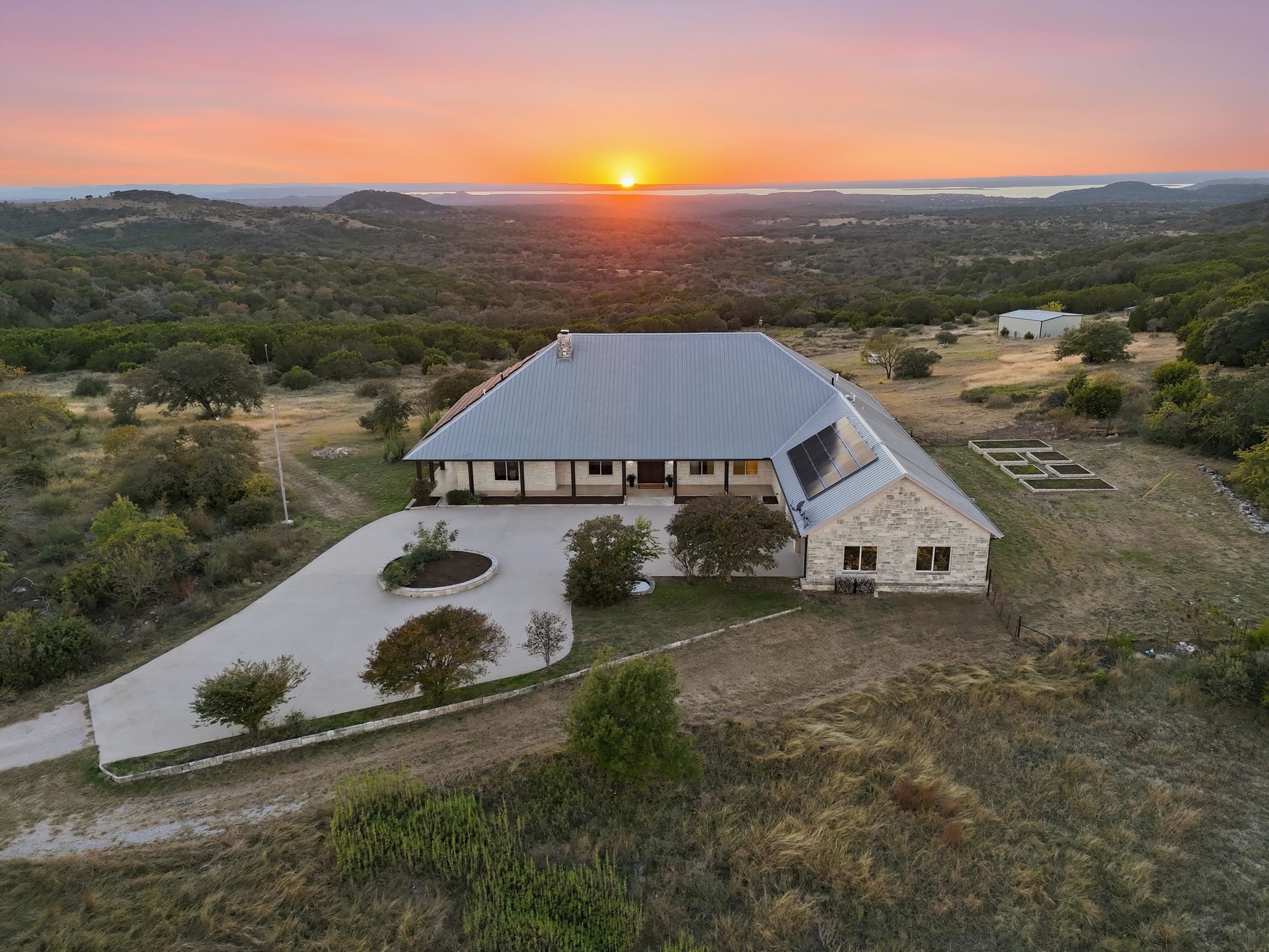 450 Threadgill Ranch Rd — photo