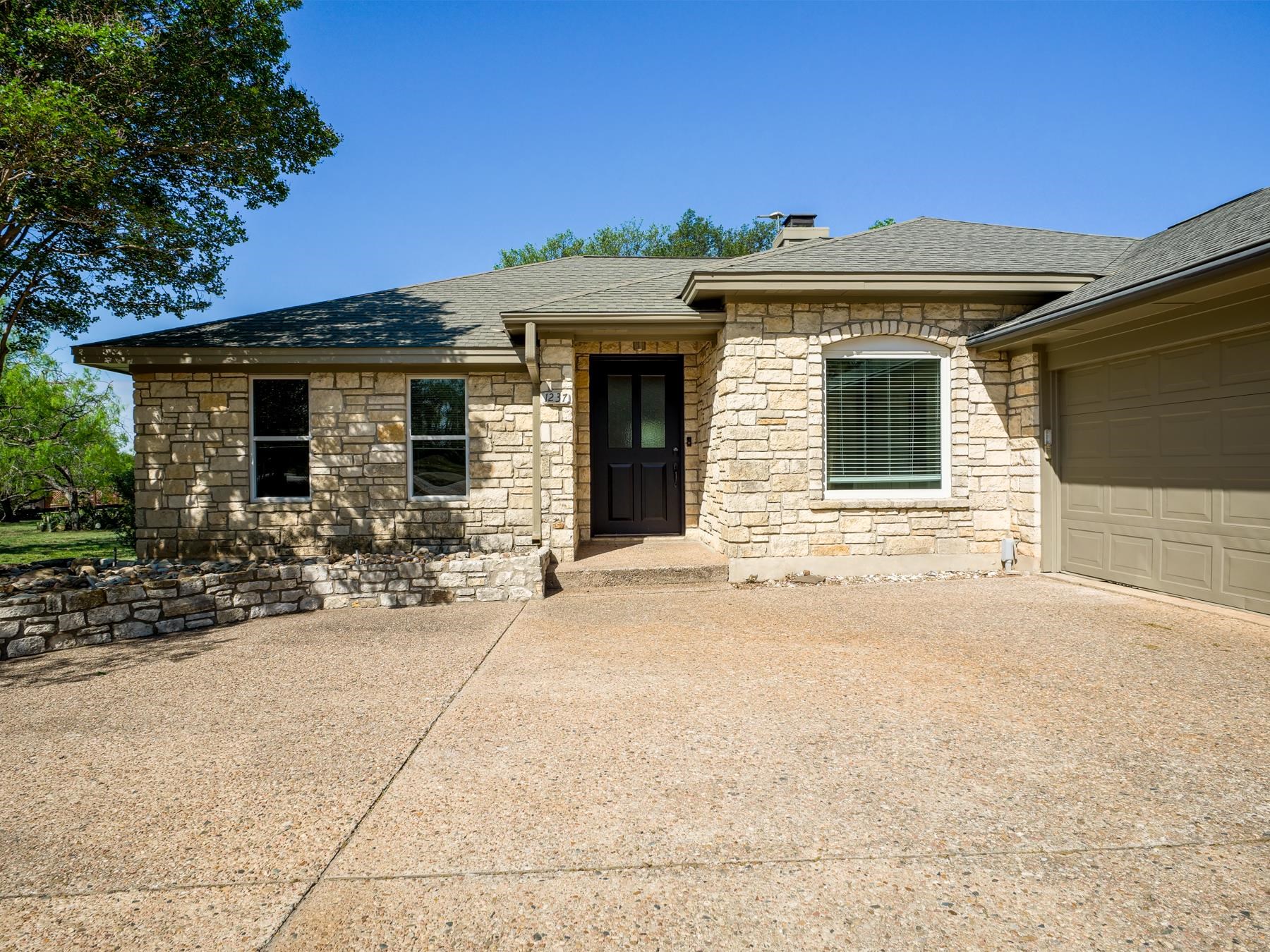 1237 Ridge Harbor Drive, Spicewood, TX 78669 — photo 2
