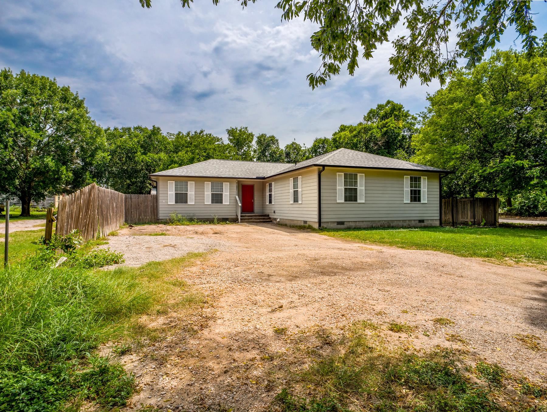601 E Marble, Burnet, TX 78611 — photo 2