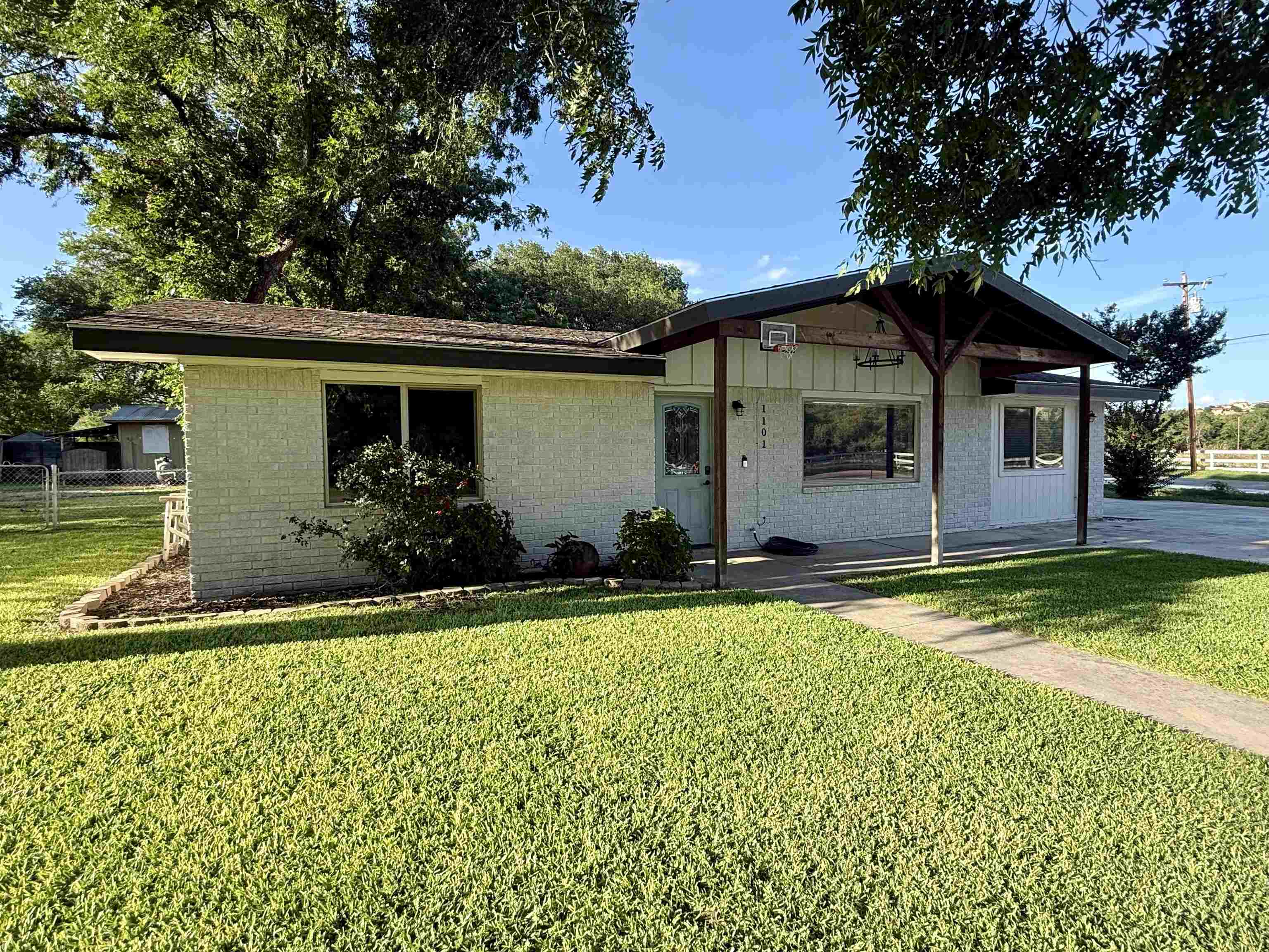 1101 Hackberry Drive — photo