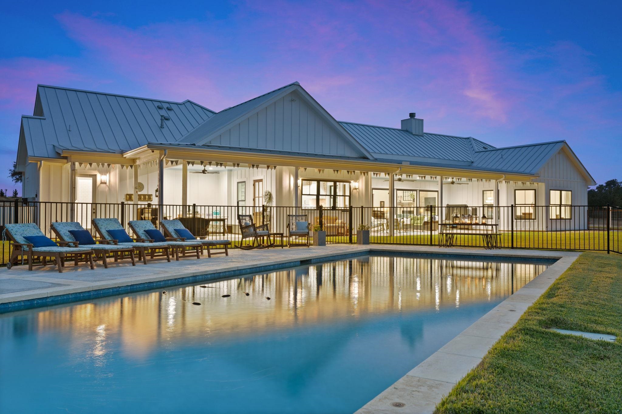 452 Southwick Ranch Rd — photo