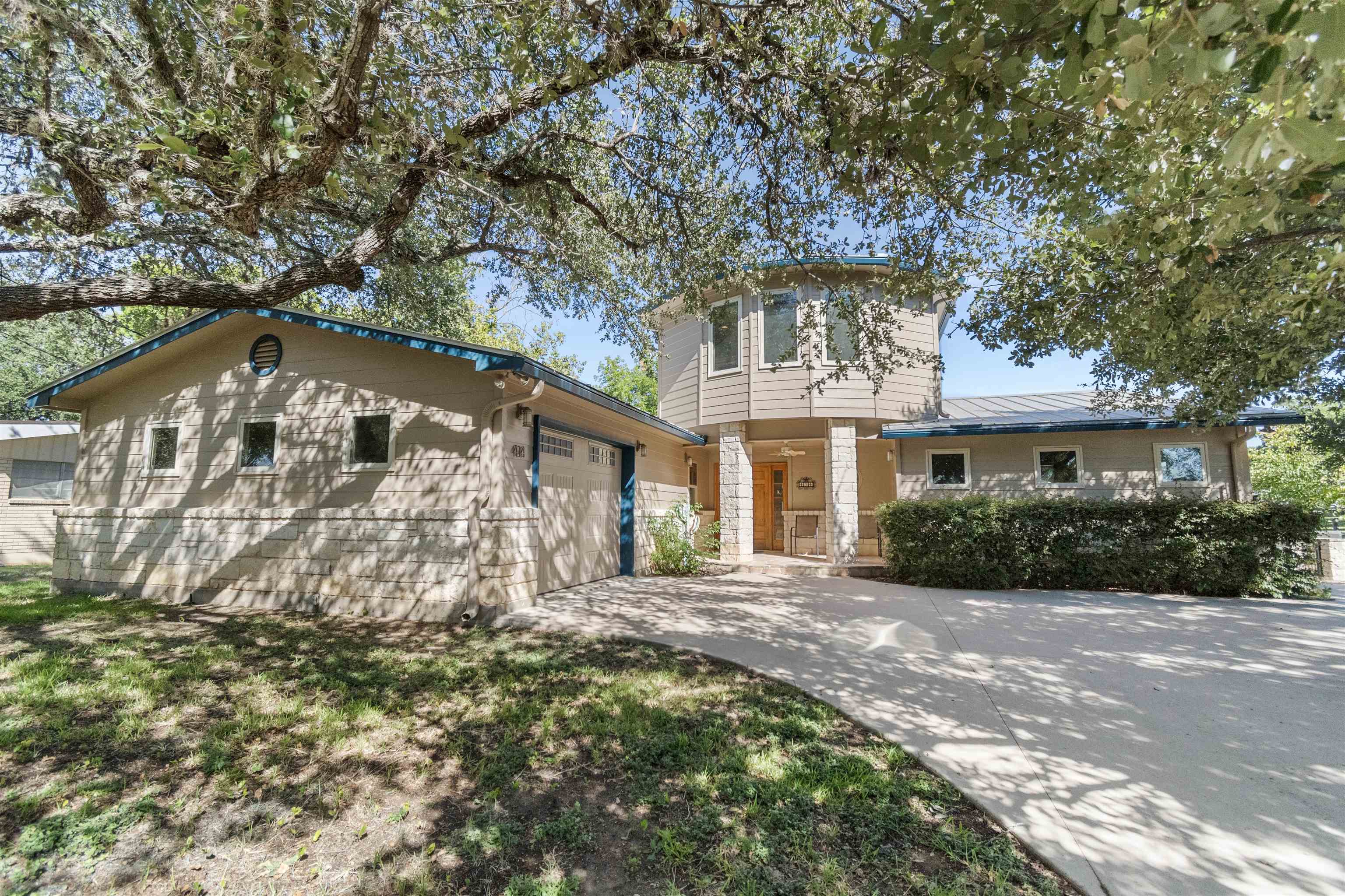 414 Island Lodges Dr — photo