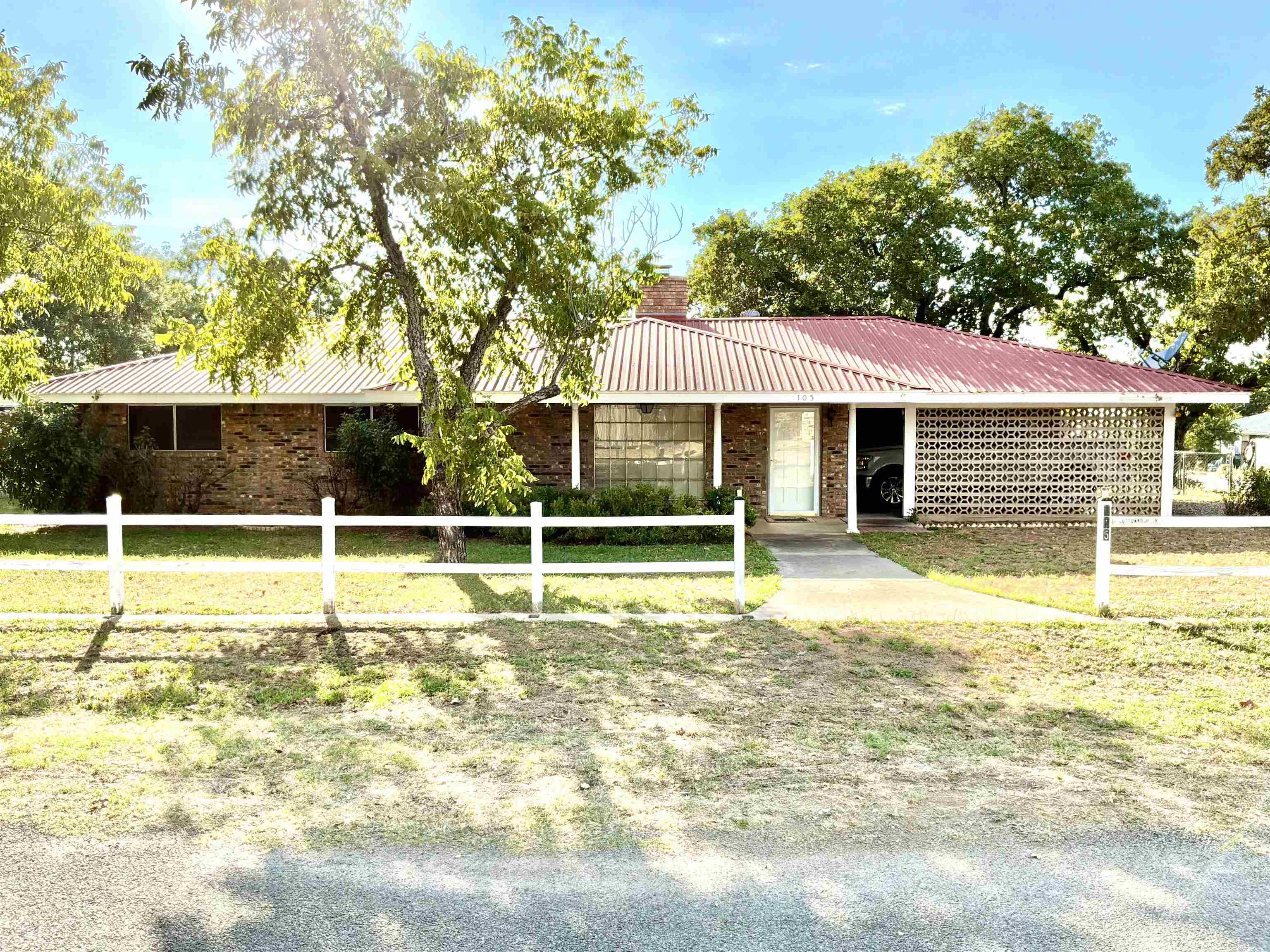 105 Cottonwood Drive — photo