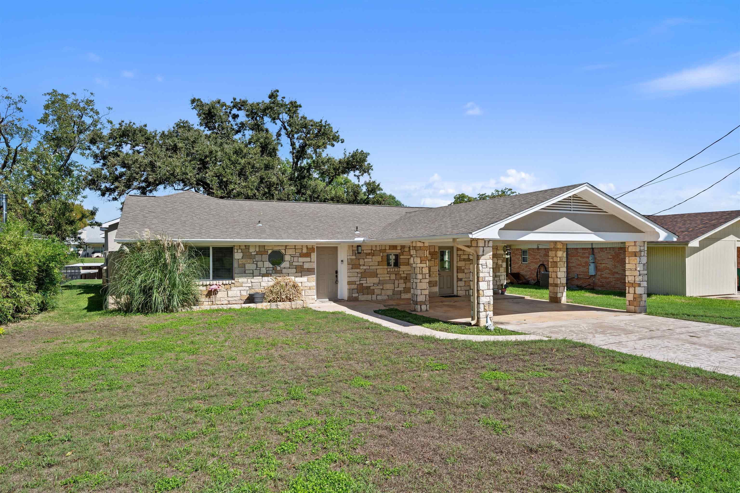102 Flamingo Circle — photo